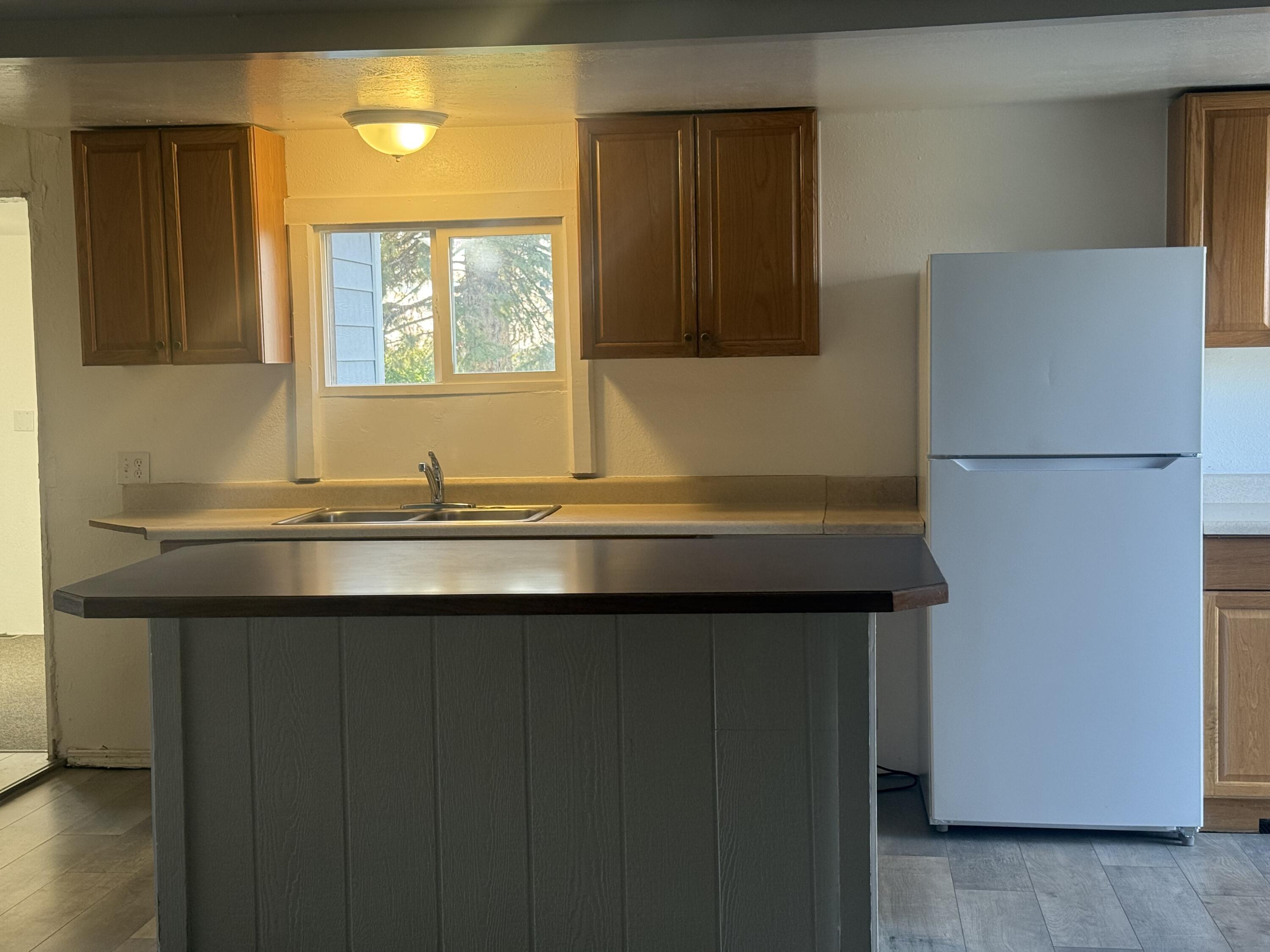 515 W C St Property Photo 3