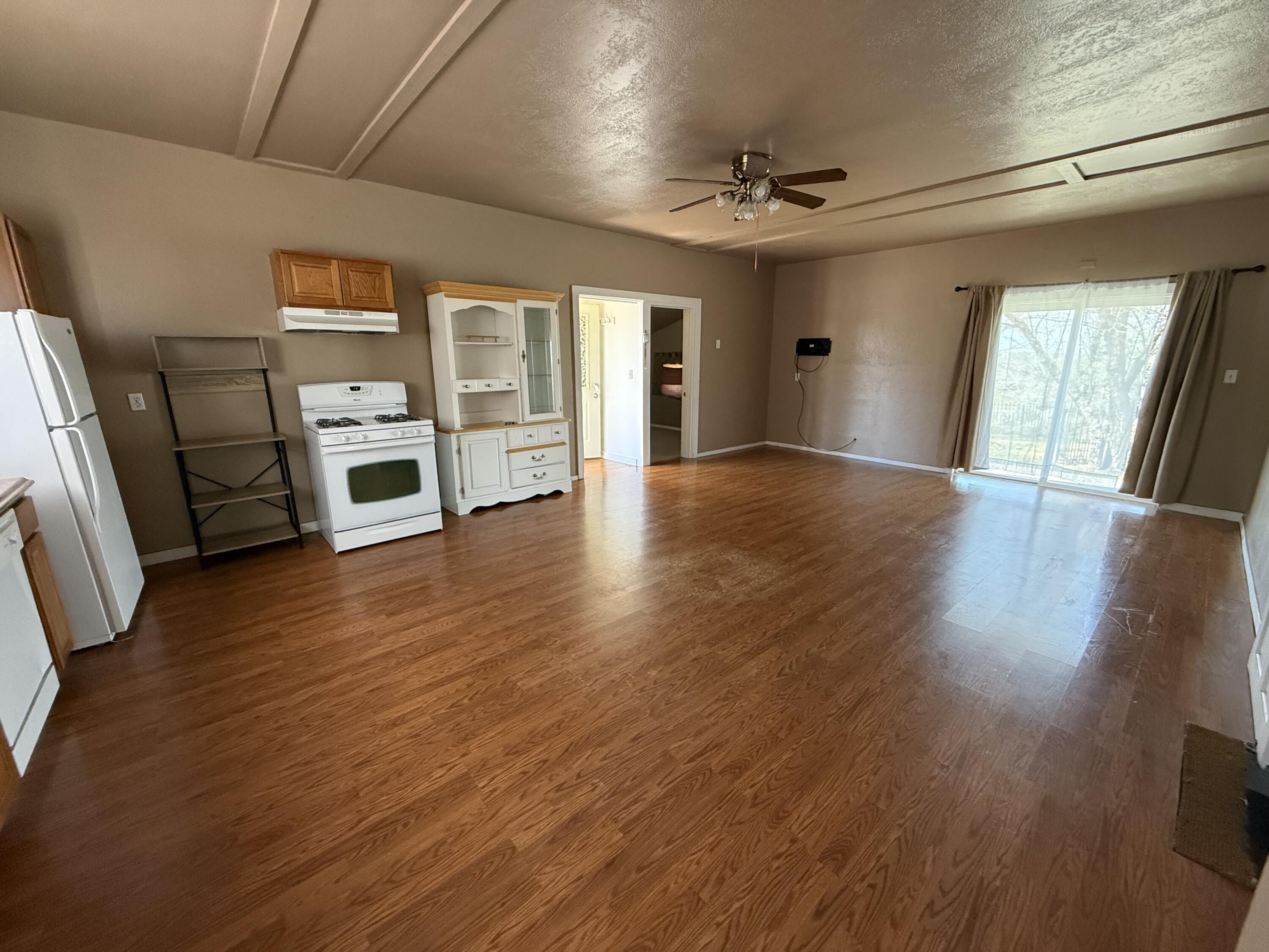 515 W C St Property Photo 13
