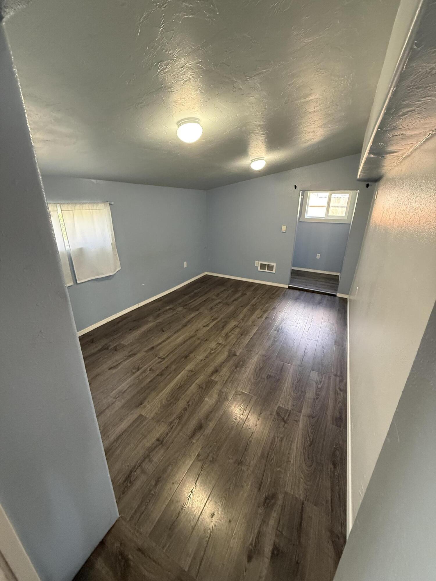 515 W C St Property Photo 14