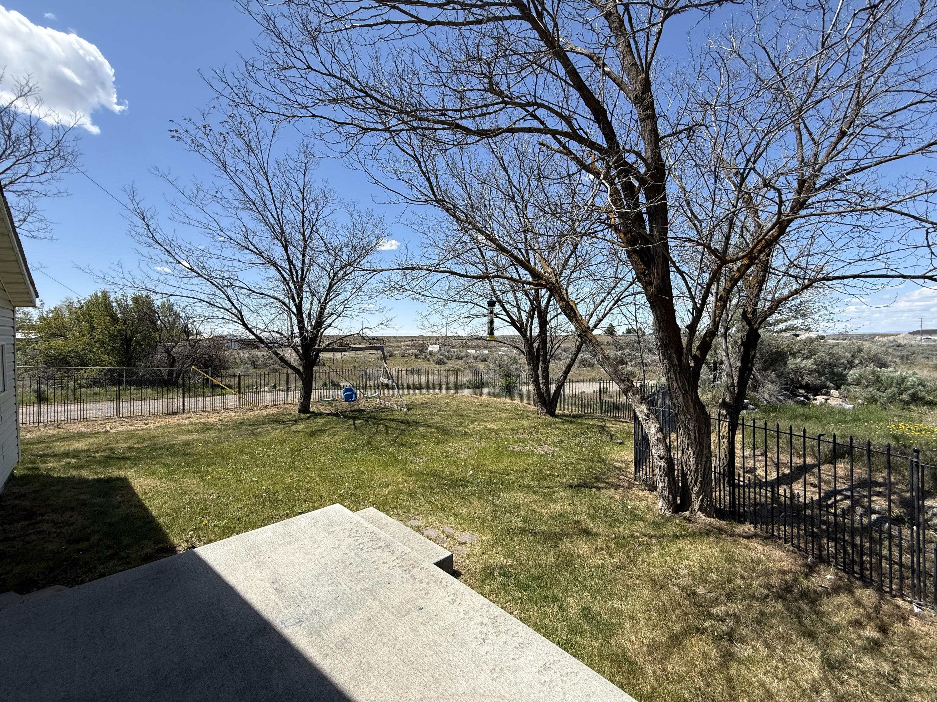 515 W C St Property Photo 18