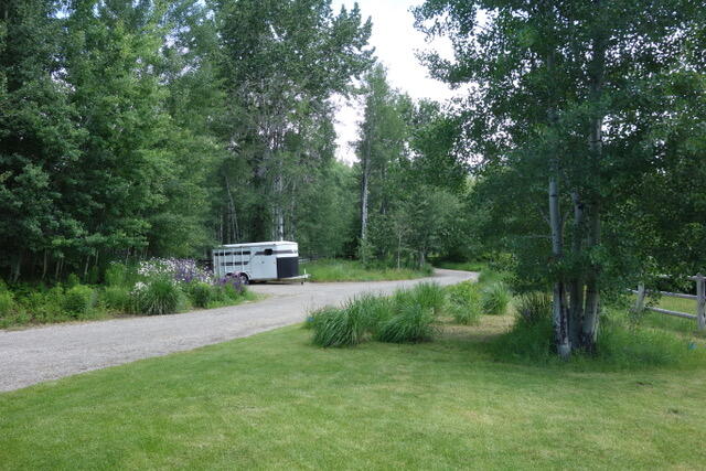342 Broadford Rd South Driveway Property Photo 17