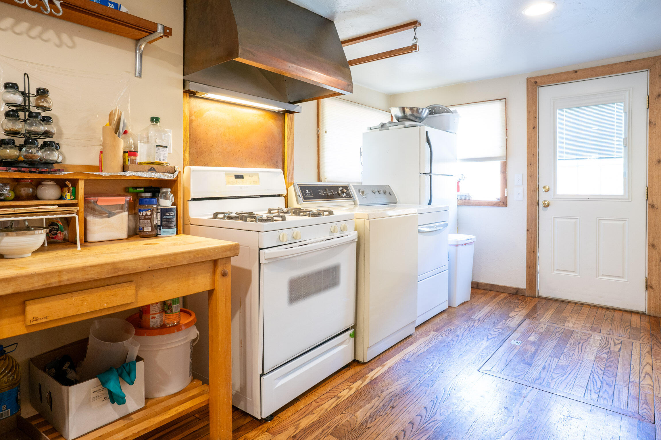 115 E Pine St Property Photo 7
