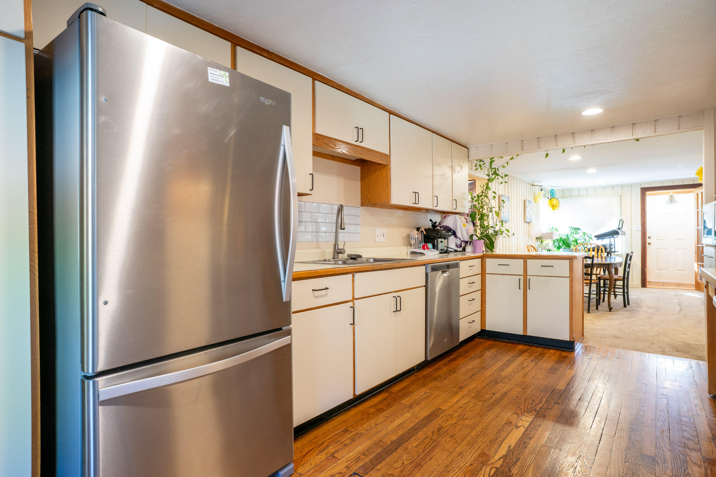 115 E Pine St Property Photo 8