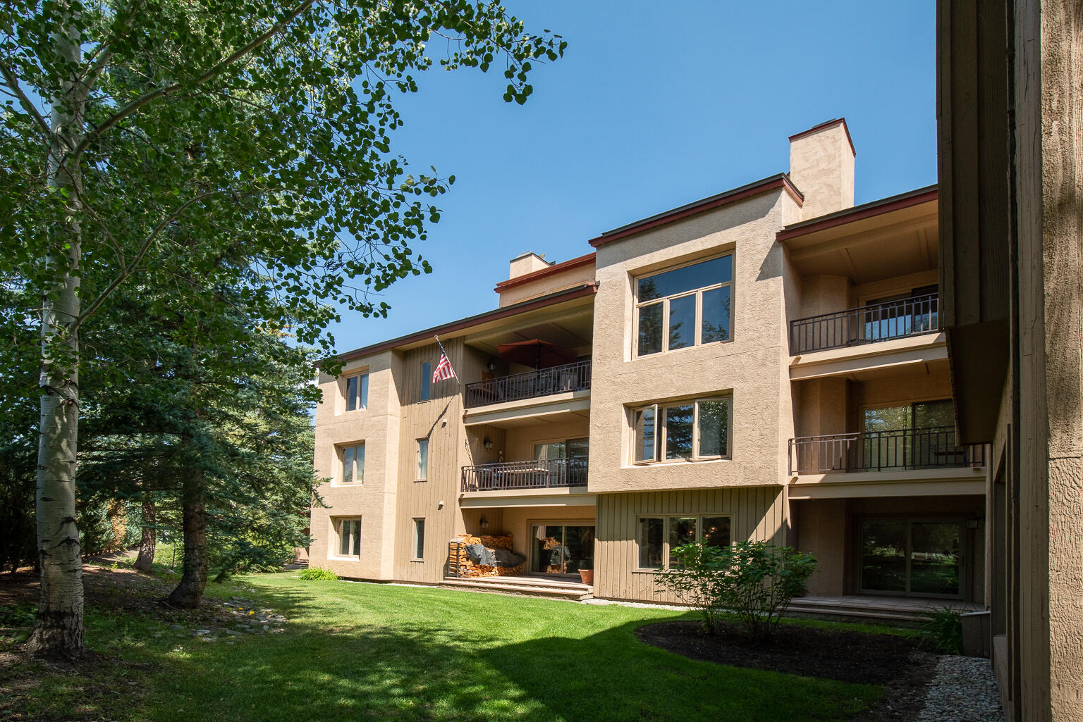 2803 Summit 1 Condo Dr Property Photo 23