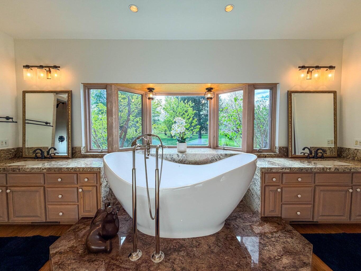 26-334371 Property Photo 24