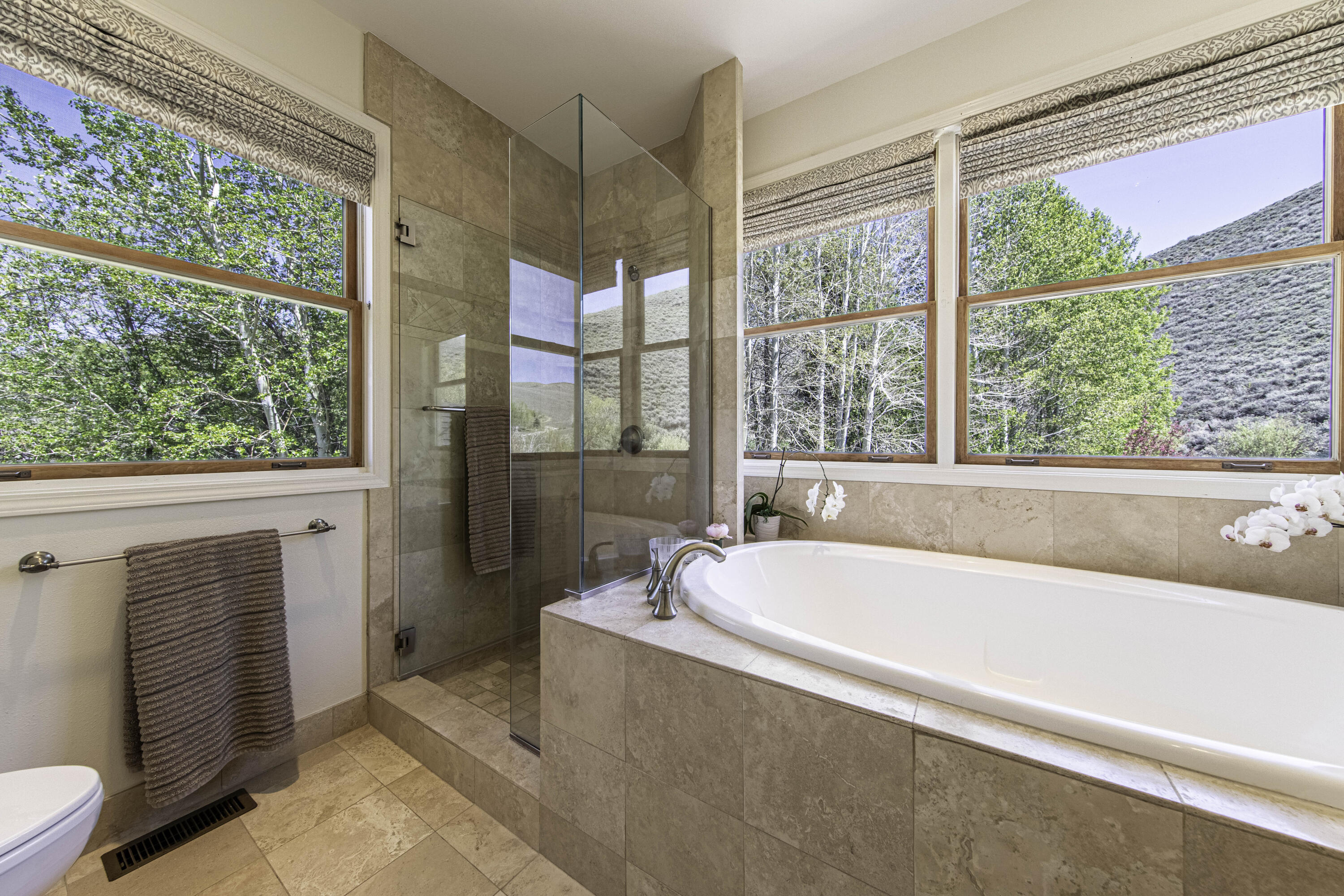 106 Apache Dr Property Photo 14