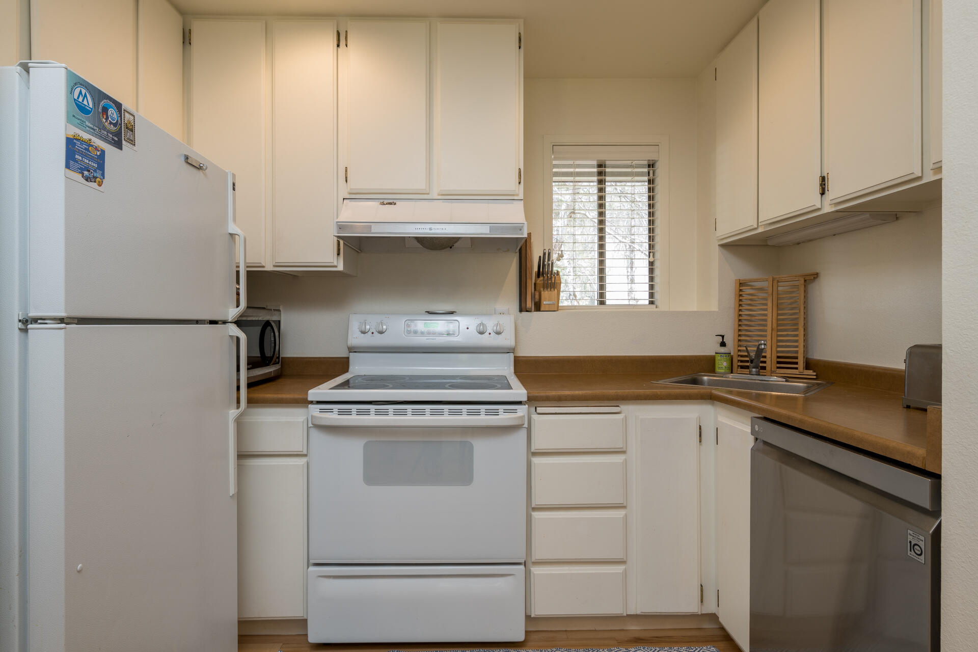 2395 Indian Springs Condo Dr Property Photo 6