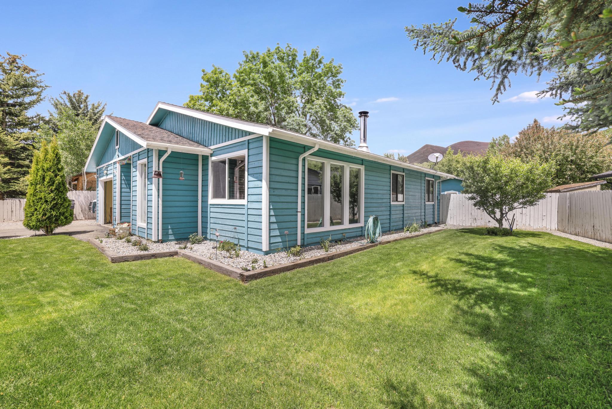 3060 Shenandoah Dr Property Photo 1