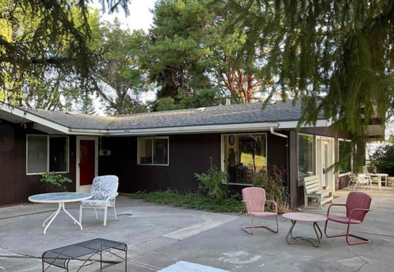 4778 River Rd Property Photo 5