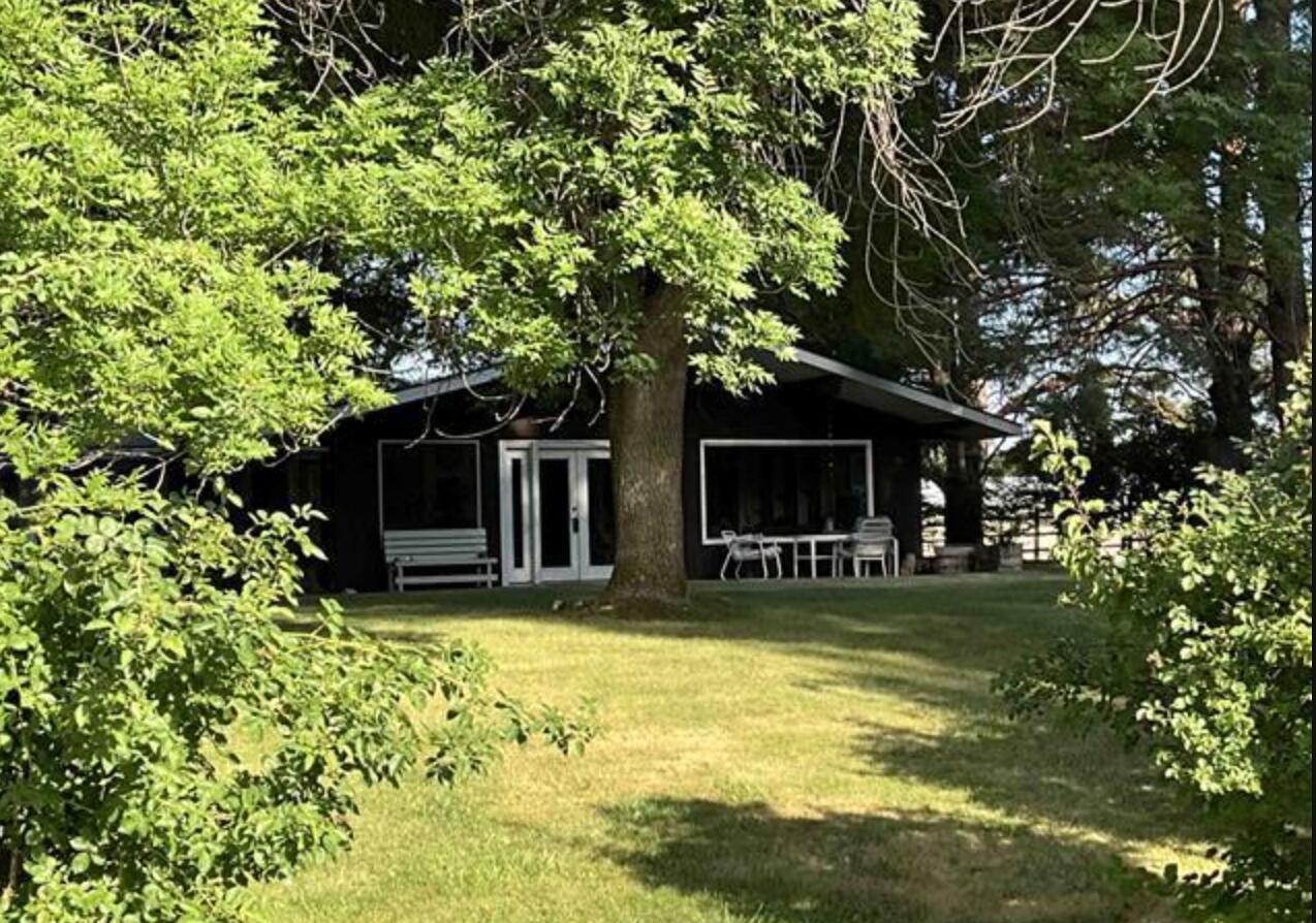 4778 River Rd Property Photo 6