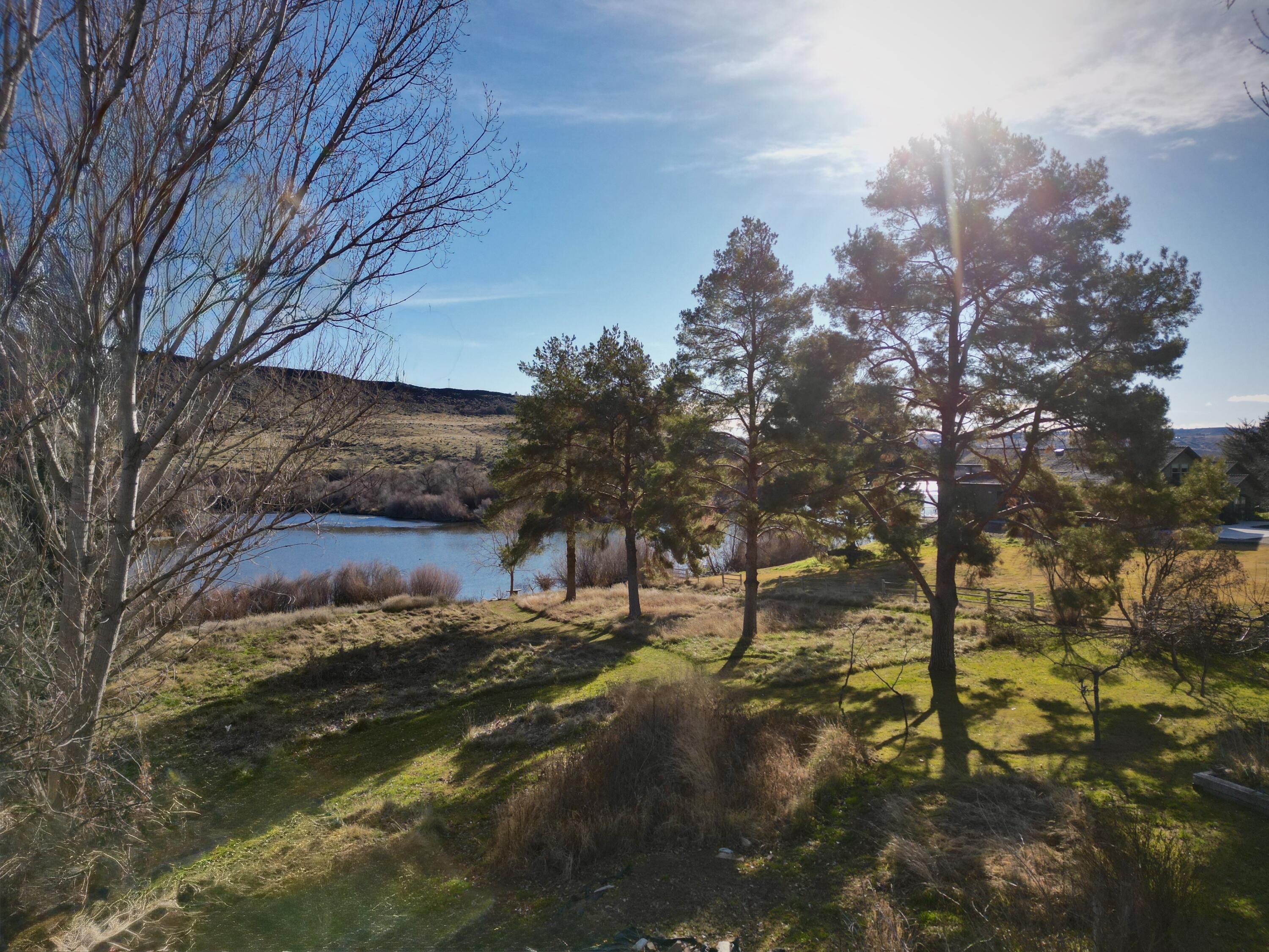 4778 River Rd Property Photo 7