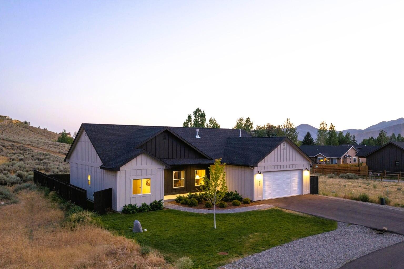 155 Cowcatcher Loop Property Photo 1