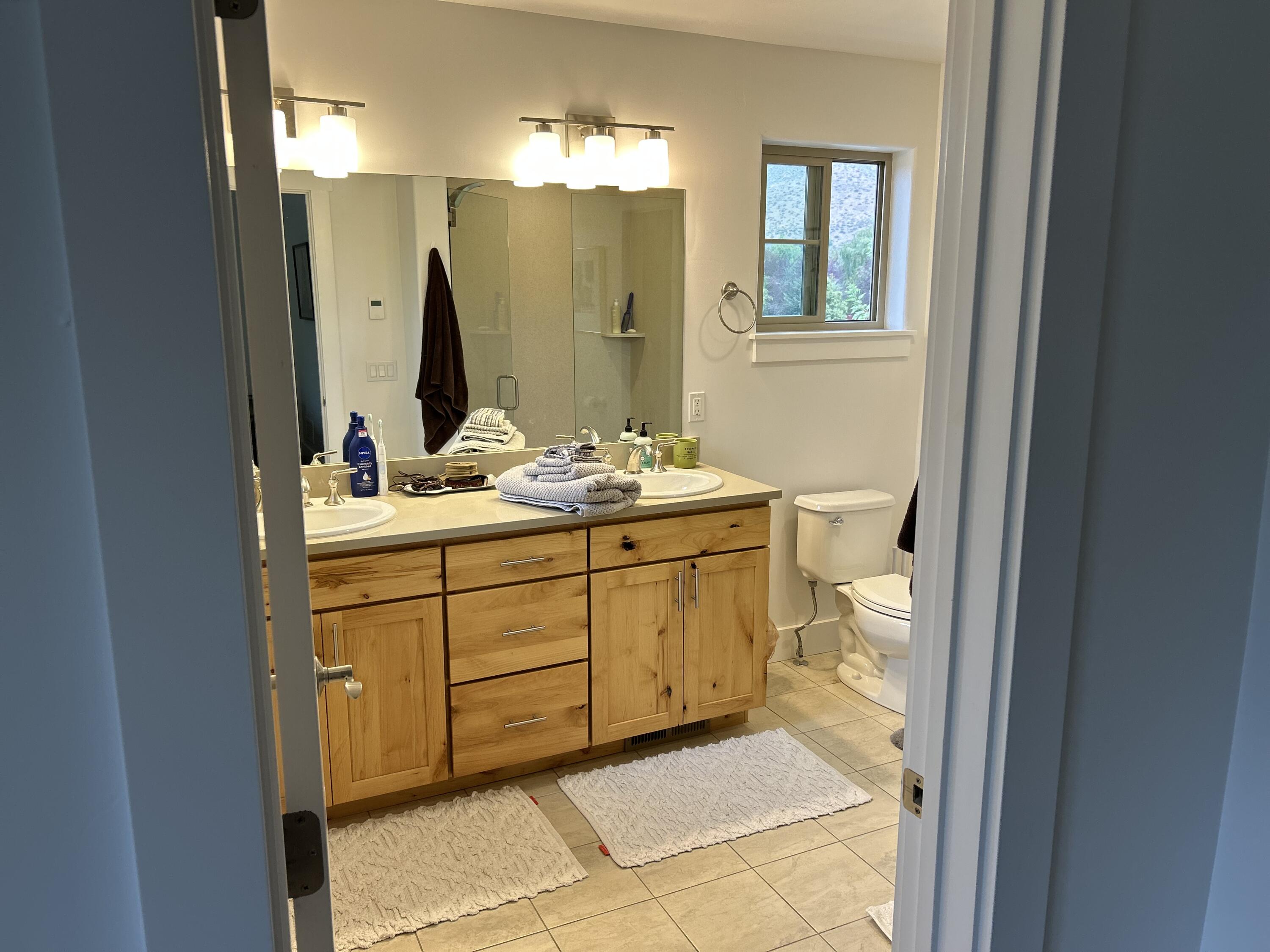 2447 Grange Way Property Photo 12