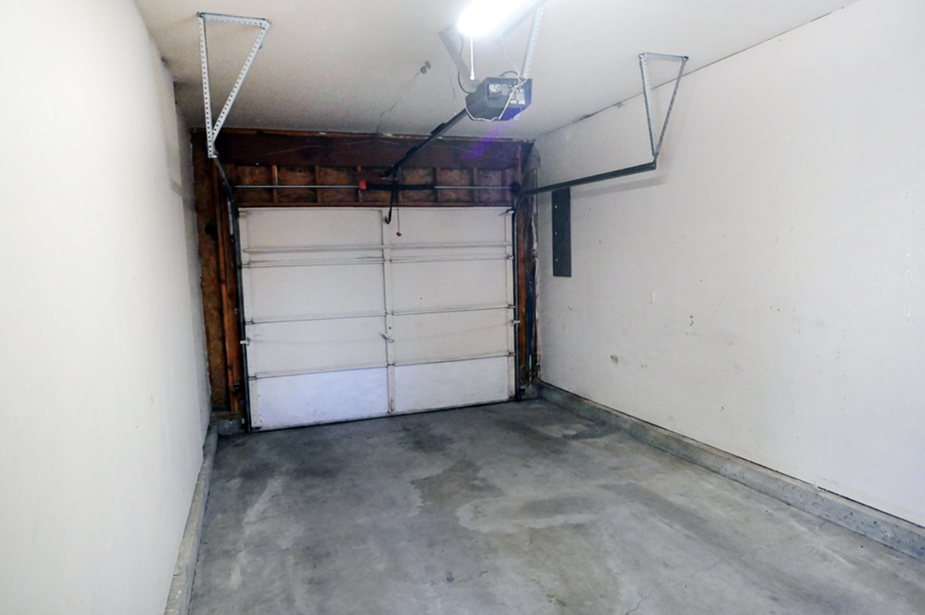 940 Cherry Hill Dr Property Photo 16