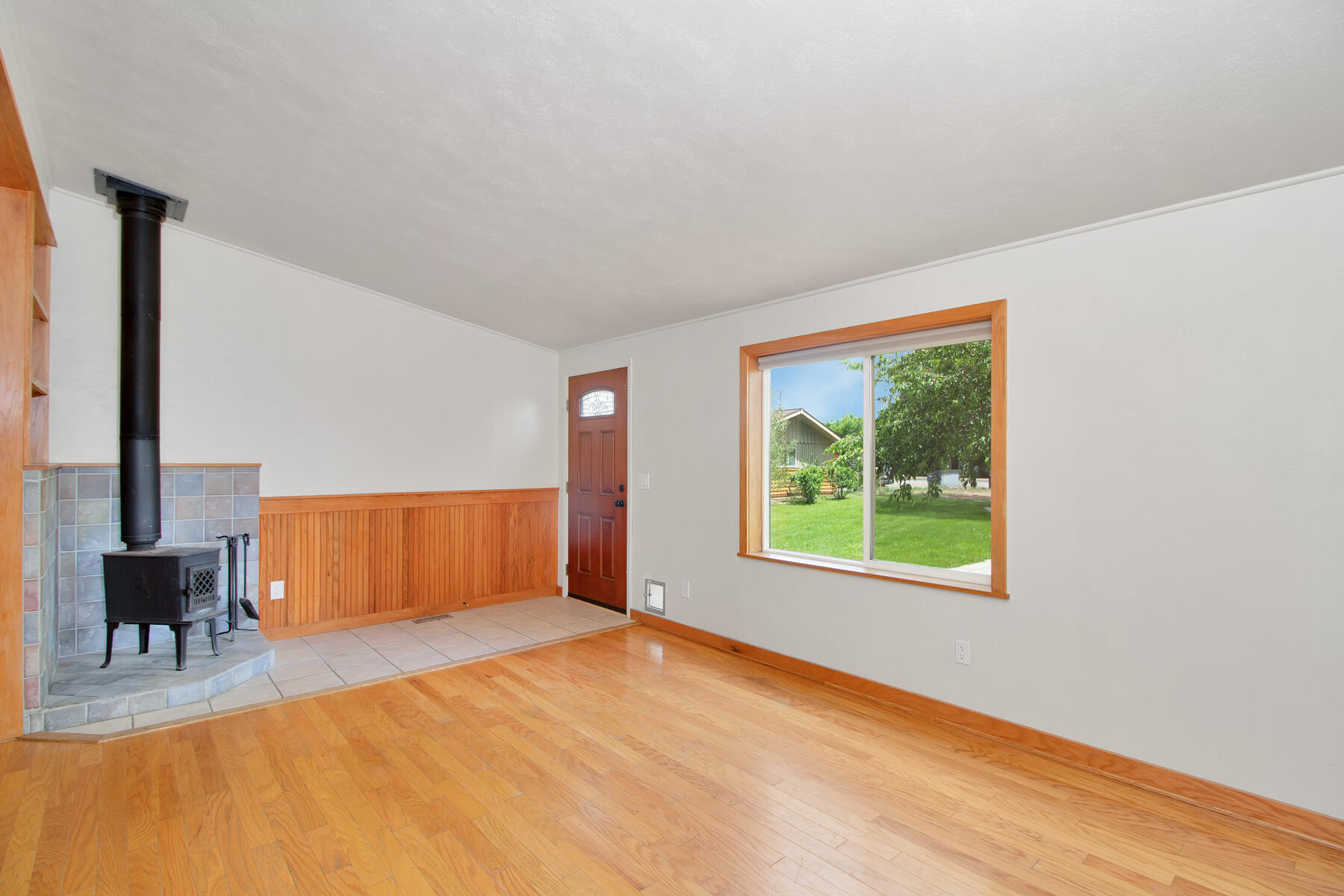 20409 S Main St Property Photo 6