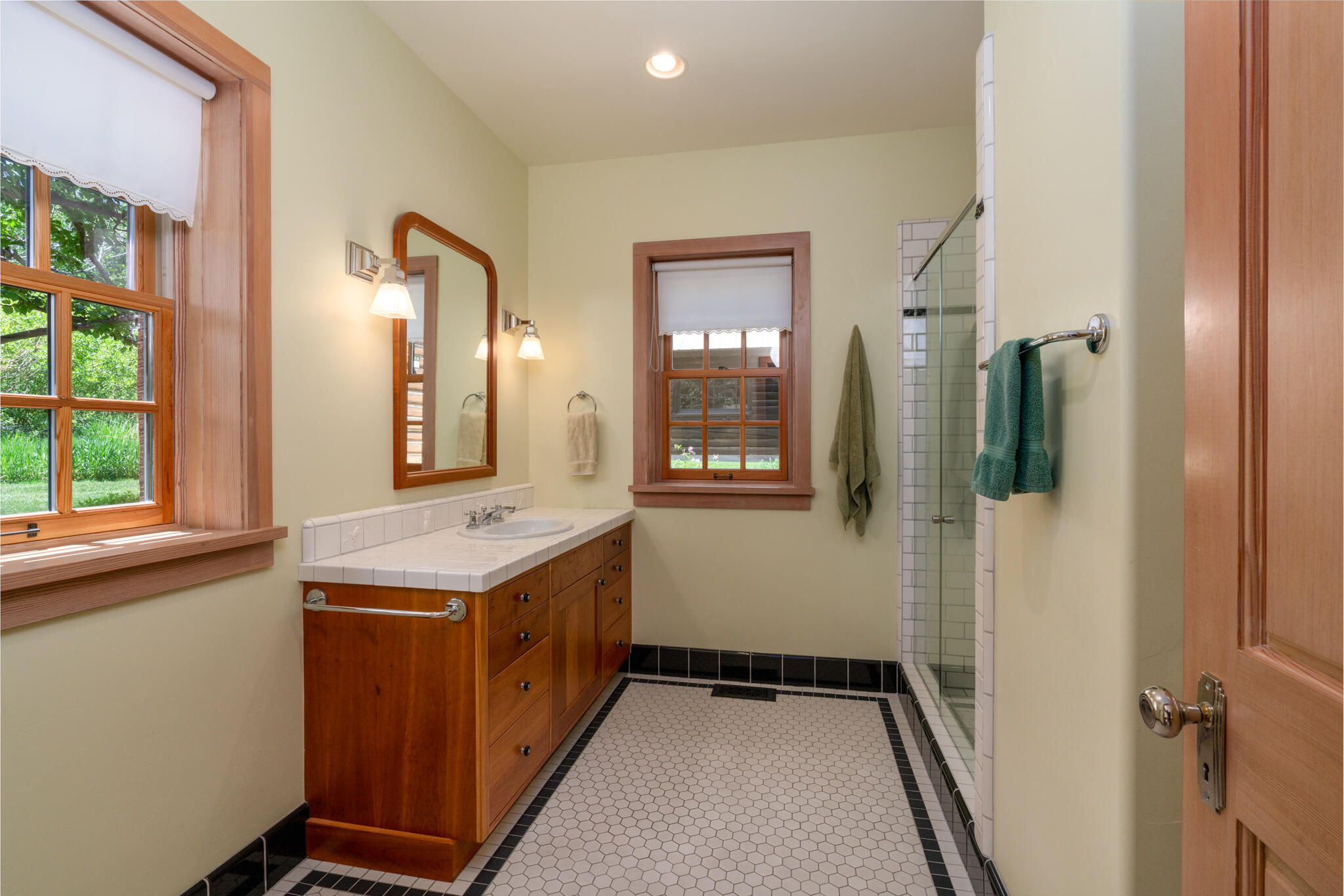 21 Property Photo 16