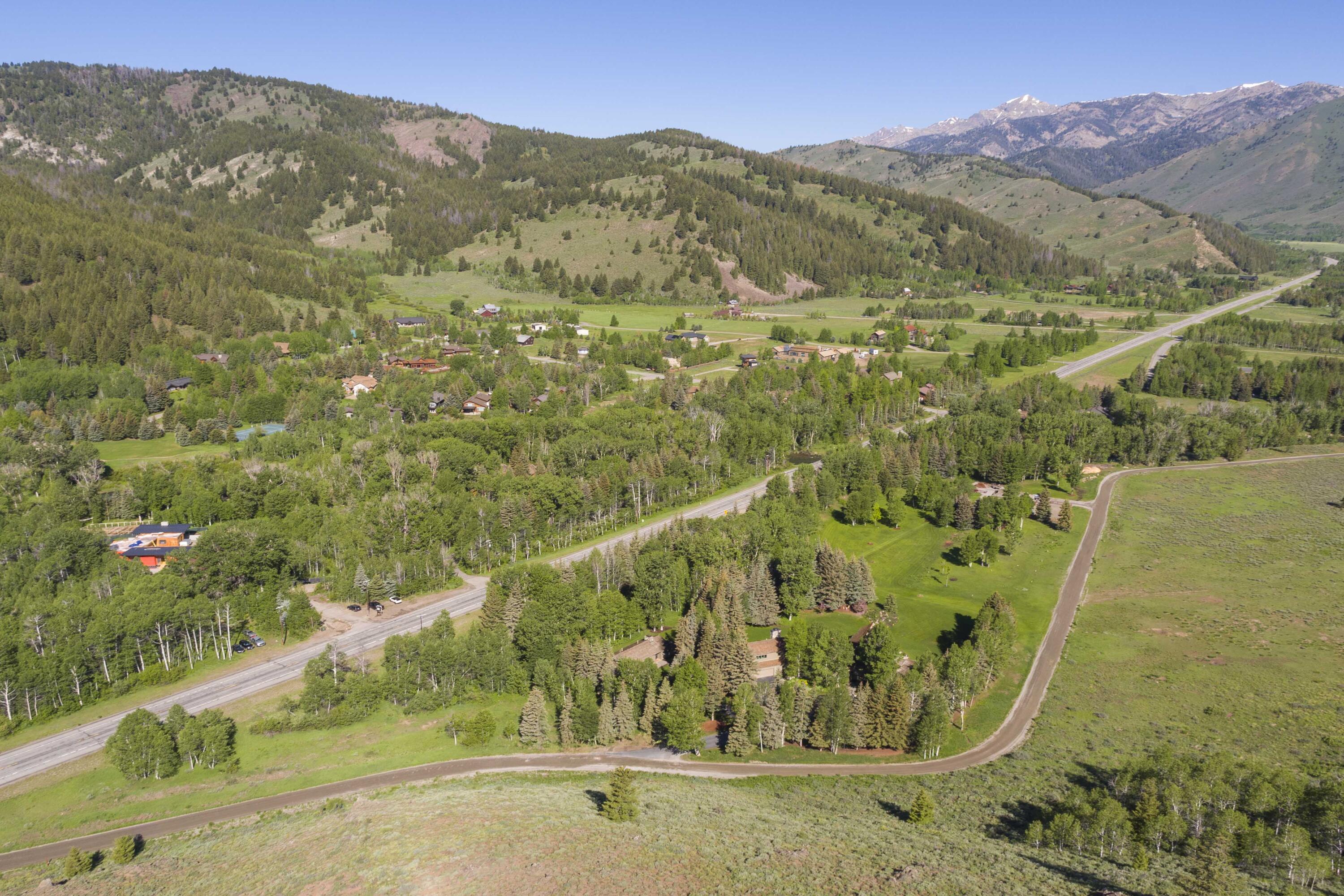 13505 State Hwy 75 Property Photo 3
