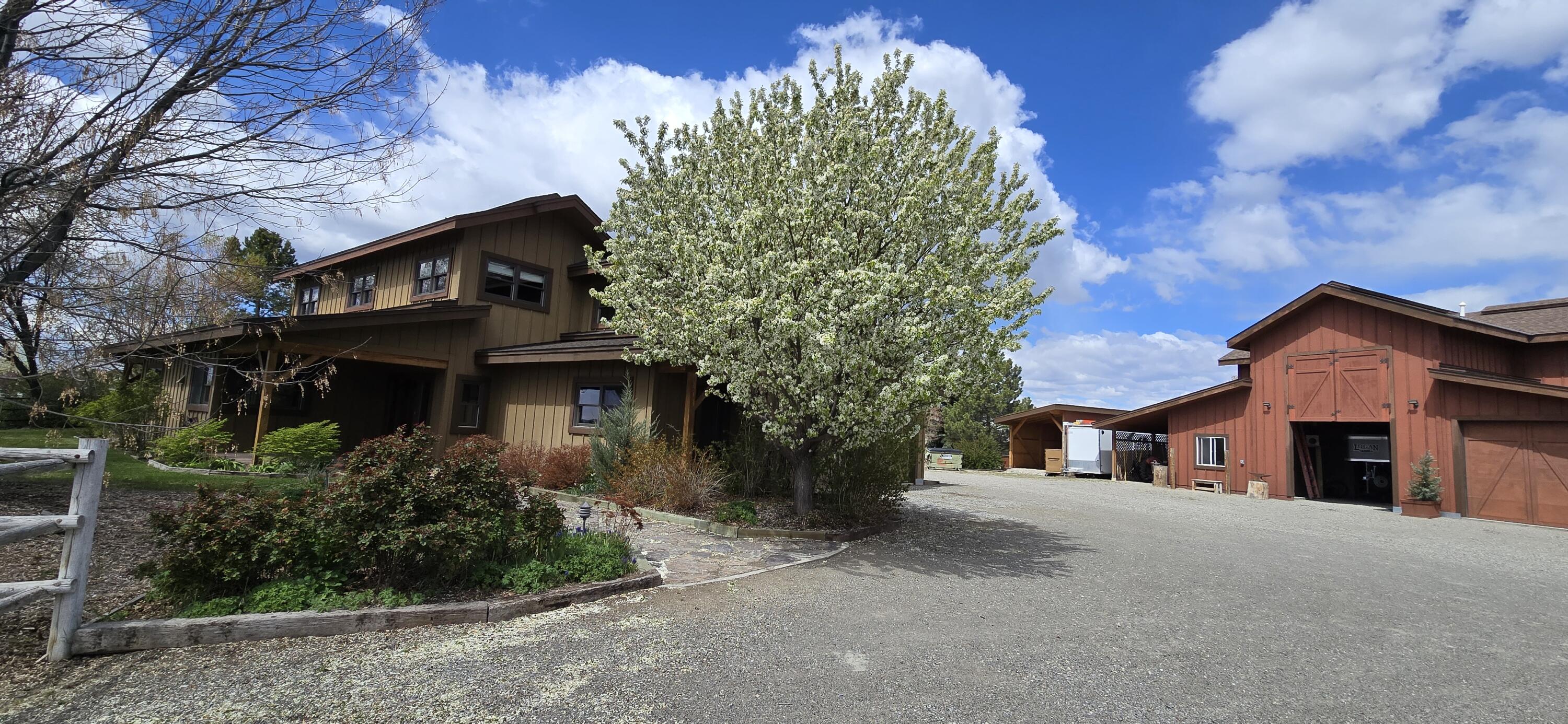 113 Equus Loop Property Photo 12