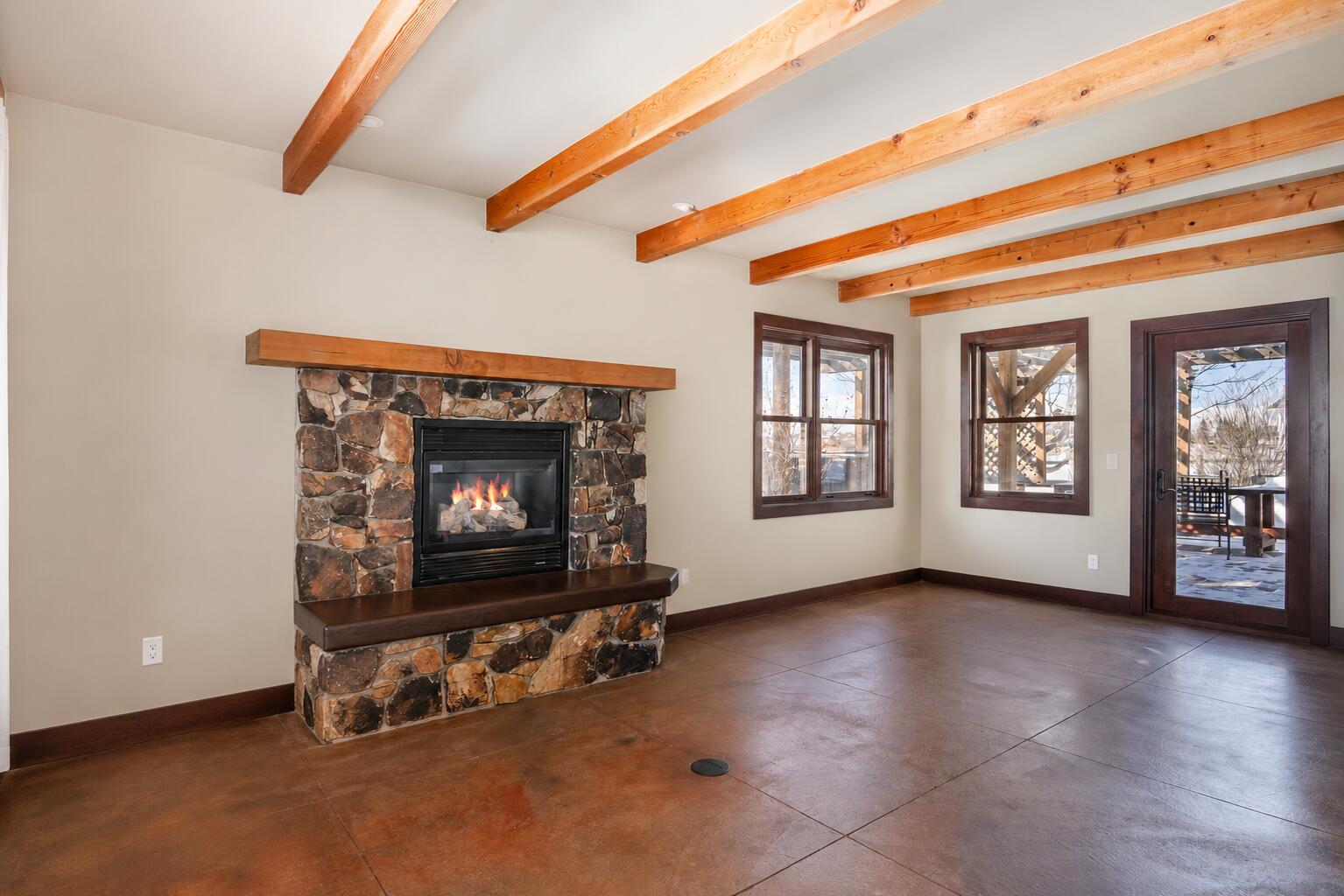 113 Equus Loop Property Photo 32