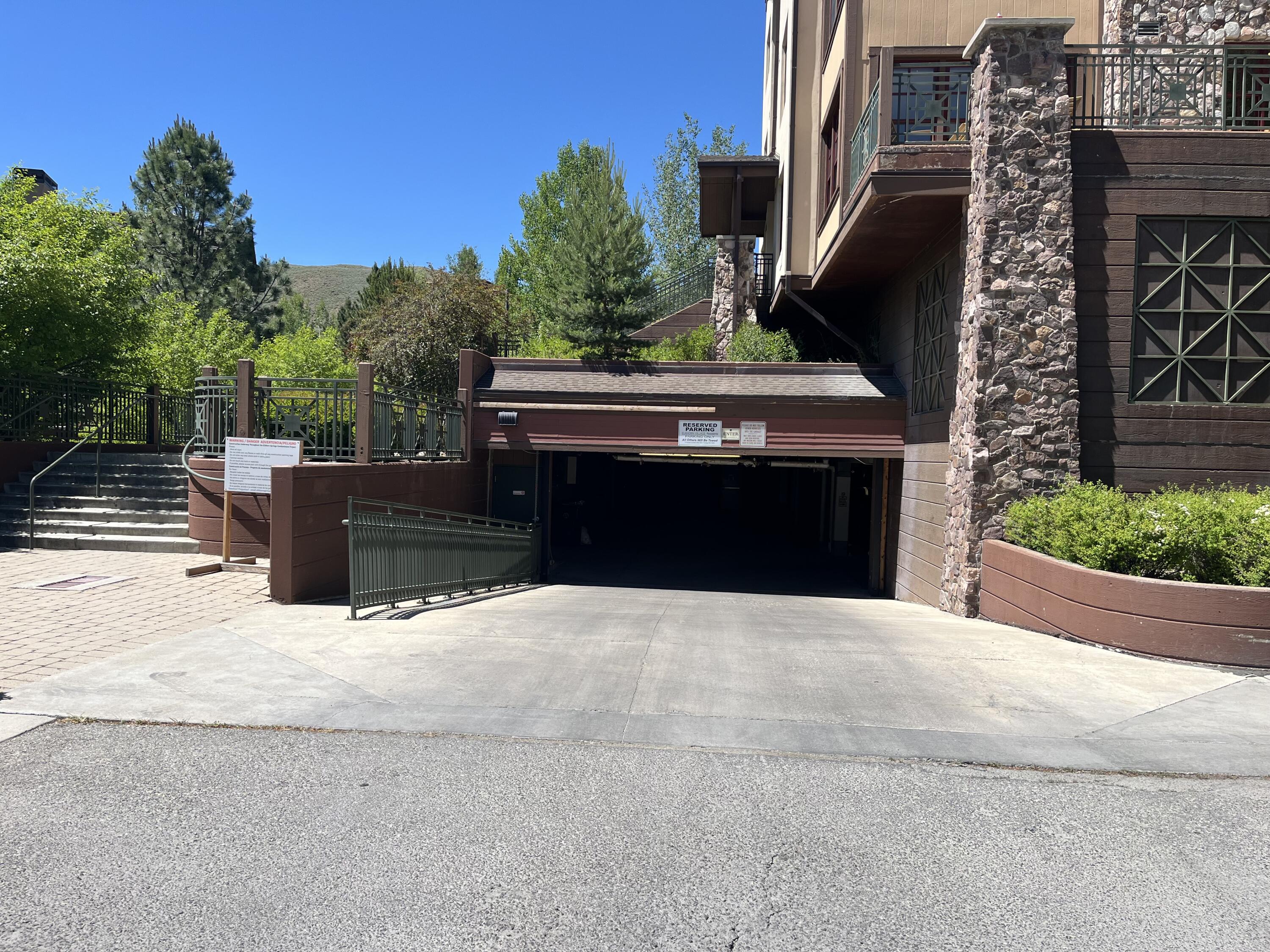 109 Village Way 2018 Property Photo 18