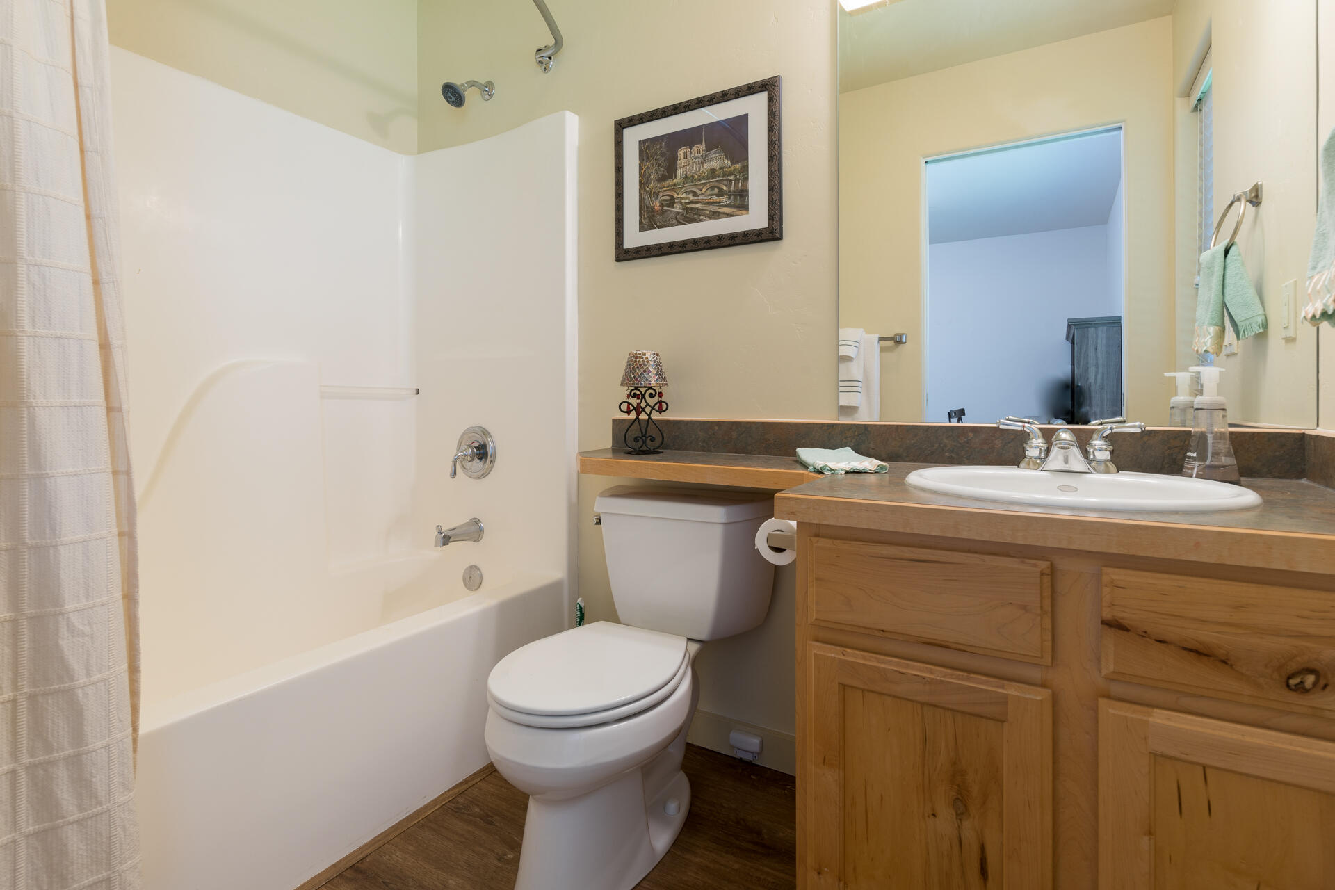 290 Melrose St Property Photo 12