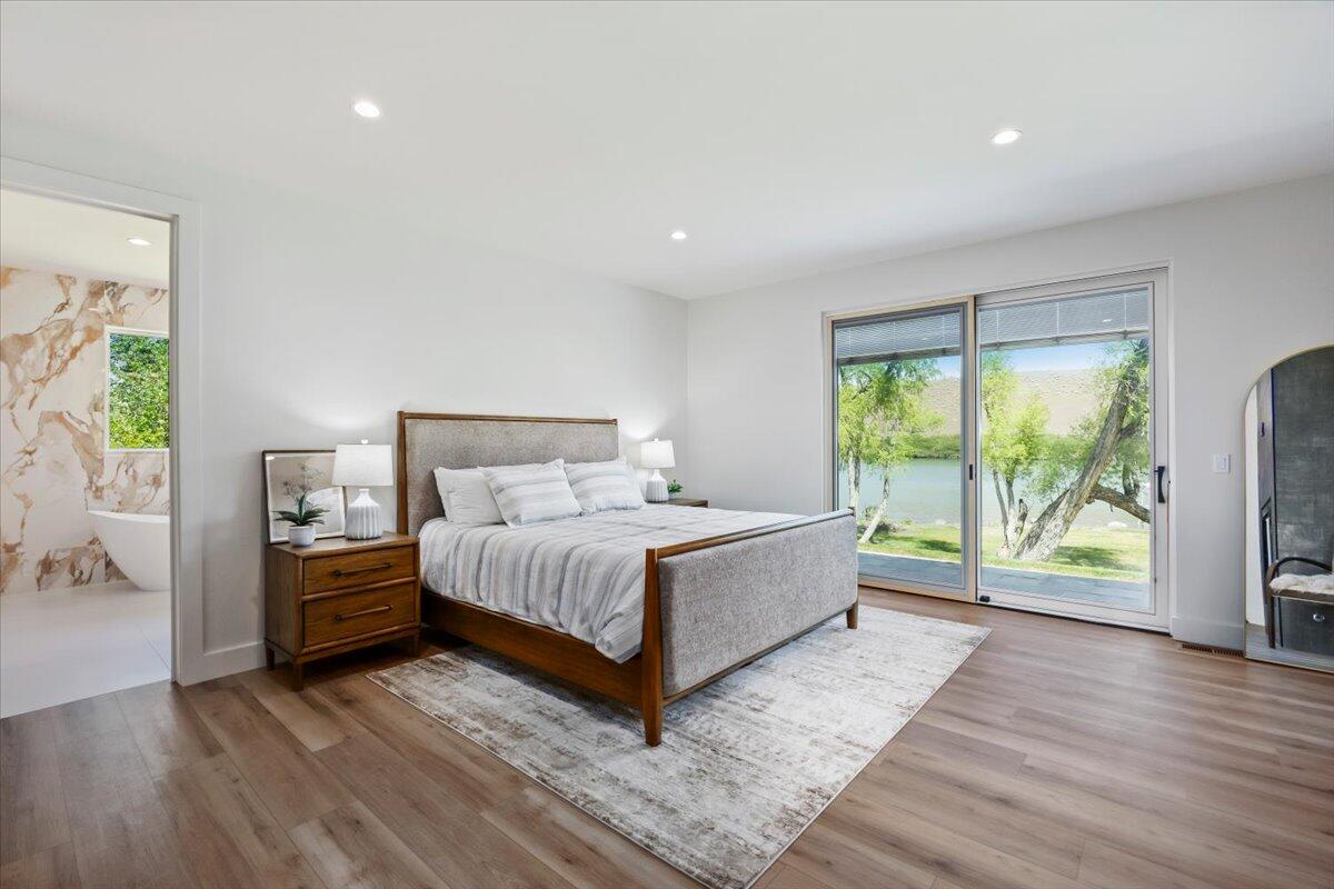 952 E 5204 N Property Photo 17
