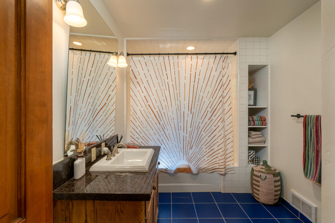 166 Bordeaux St Property Photo 23