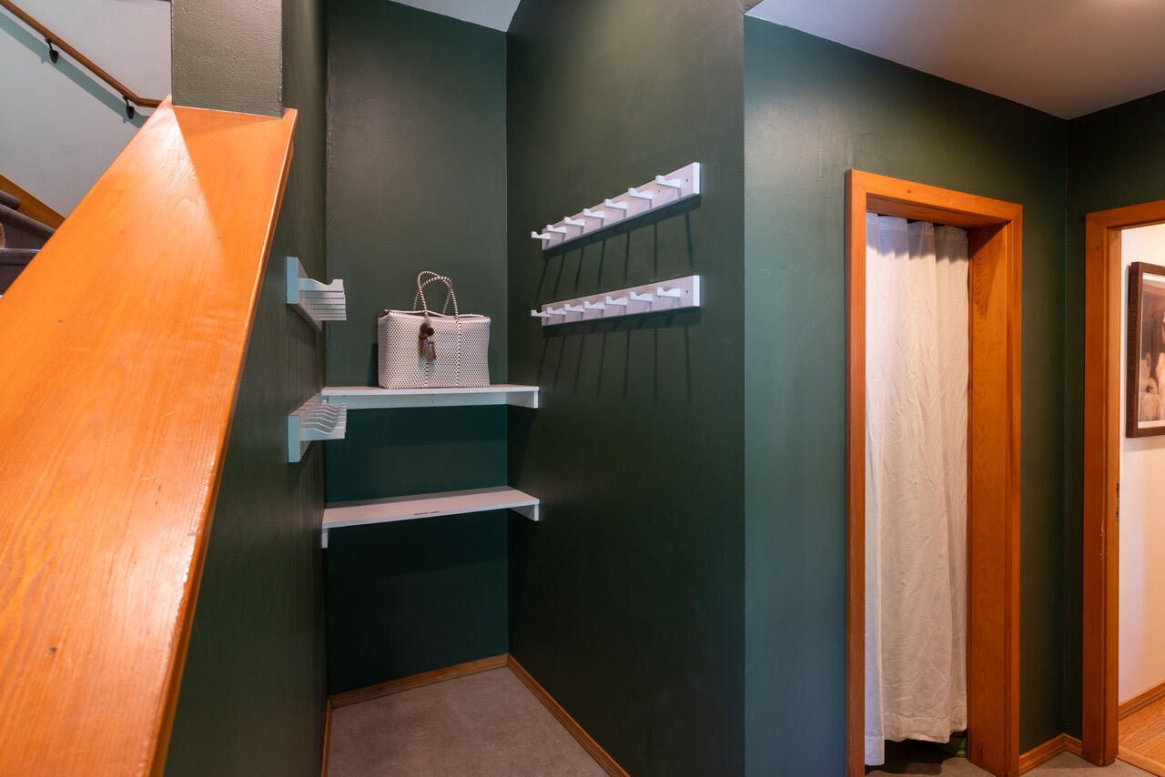 166 Bordeaux St Property Photo 25
