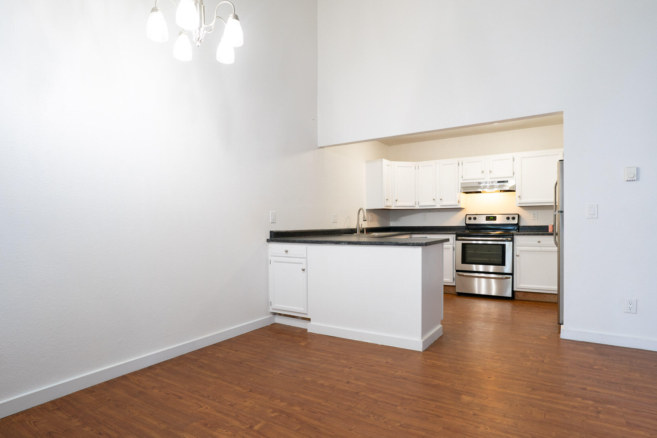 218 Pinewood Lane D6 Property Photo 4