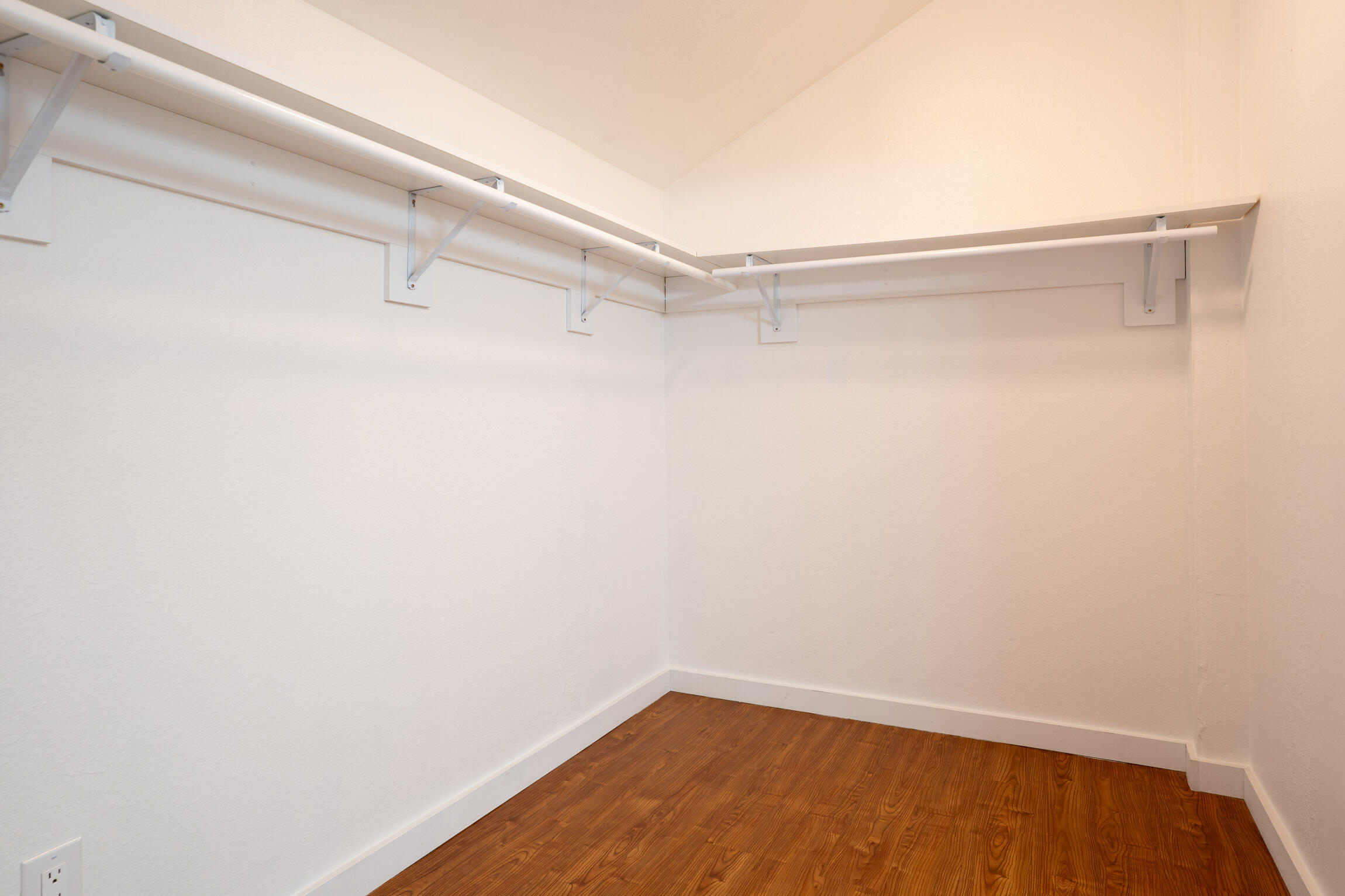 218 Pinewood Lane D6 Property Photo 13