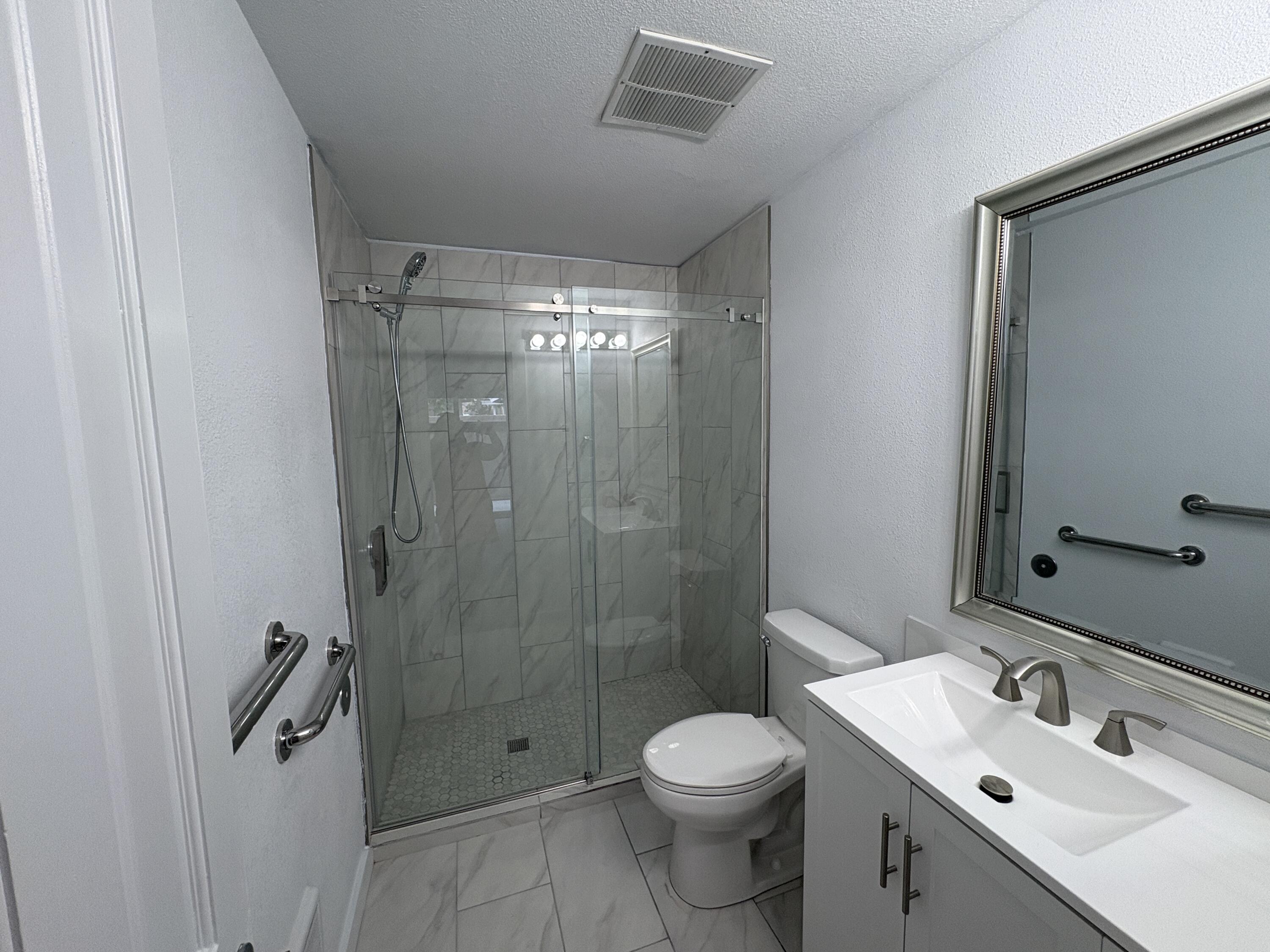 218 Pinewood Lane D6 Property Photo 18