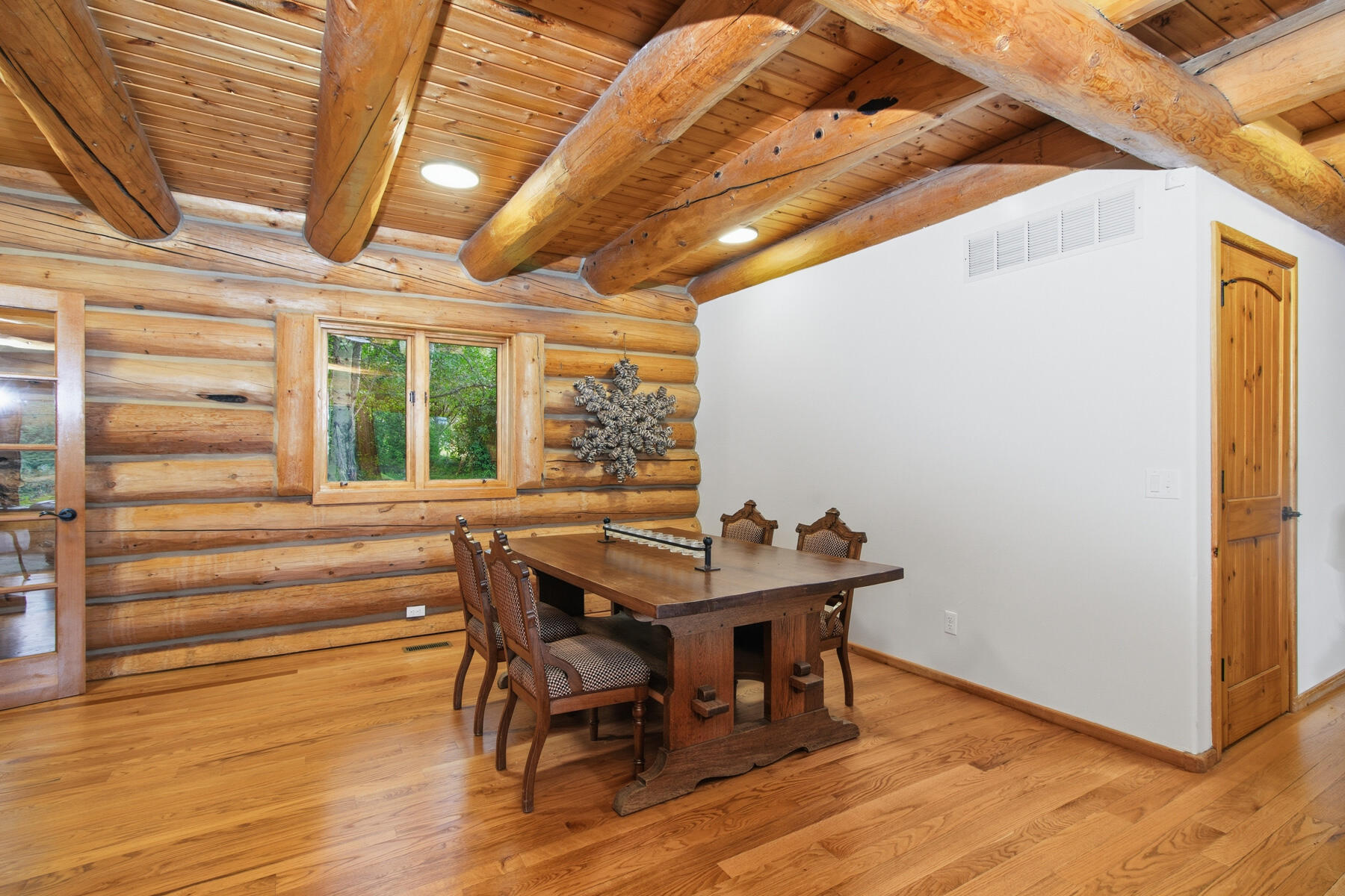 246 Timberline Rd Property Photo 6
