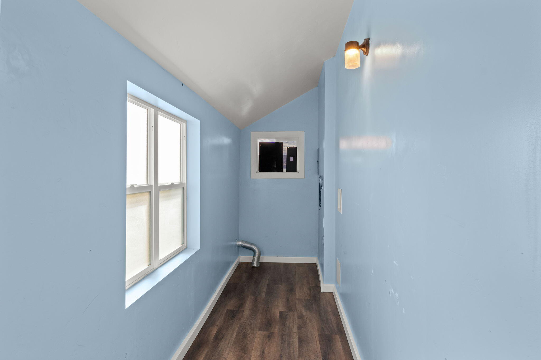 311 W D St Property Photo 18