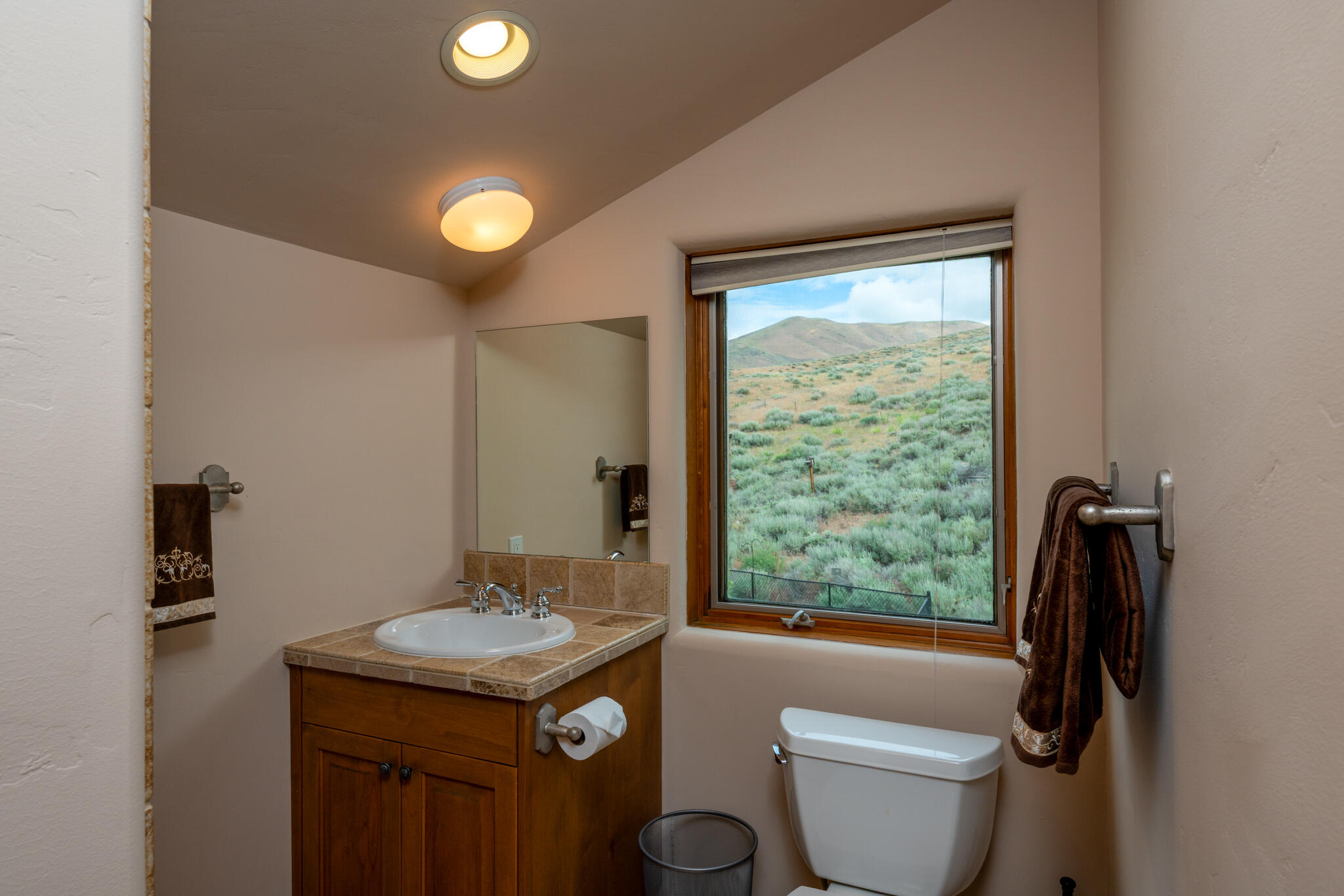 217 E Gulch Rd Property Photo 32