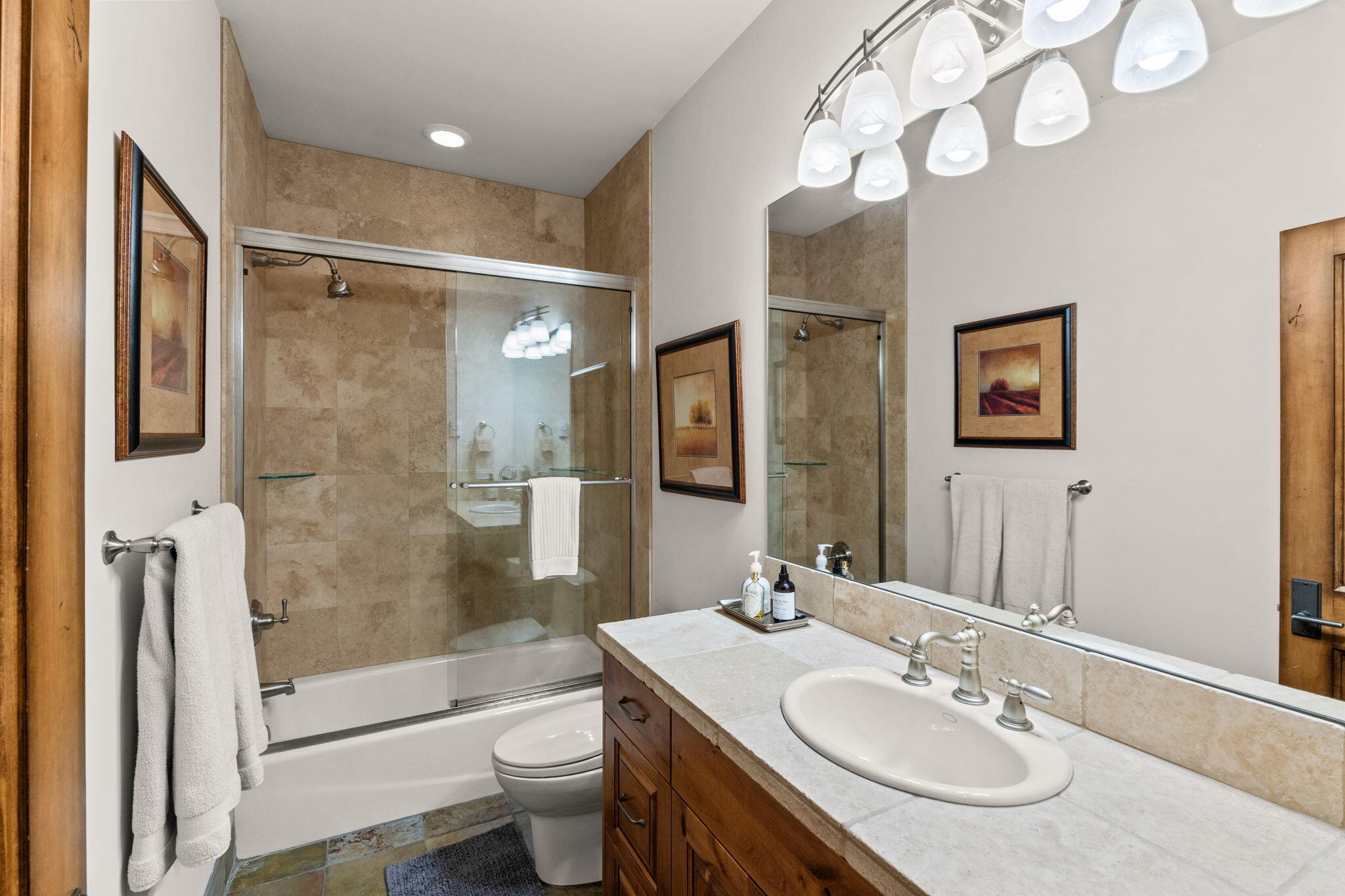 170 Bordeaux St Property Photo 22