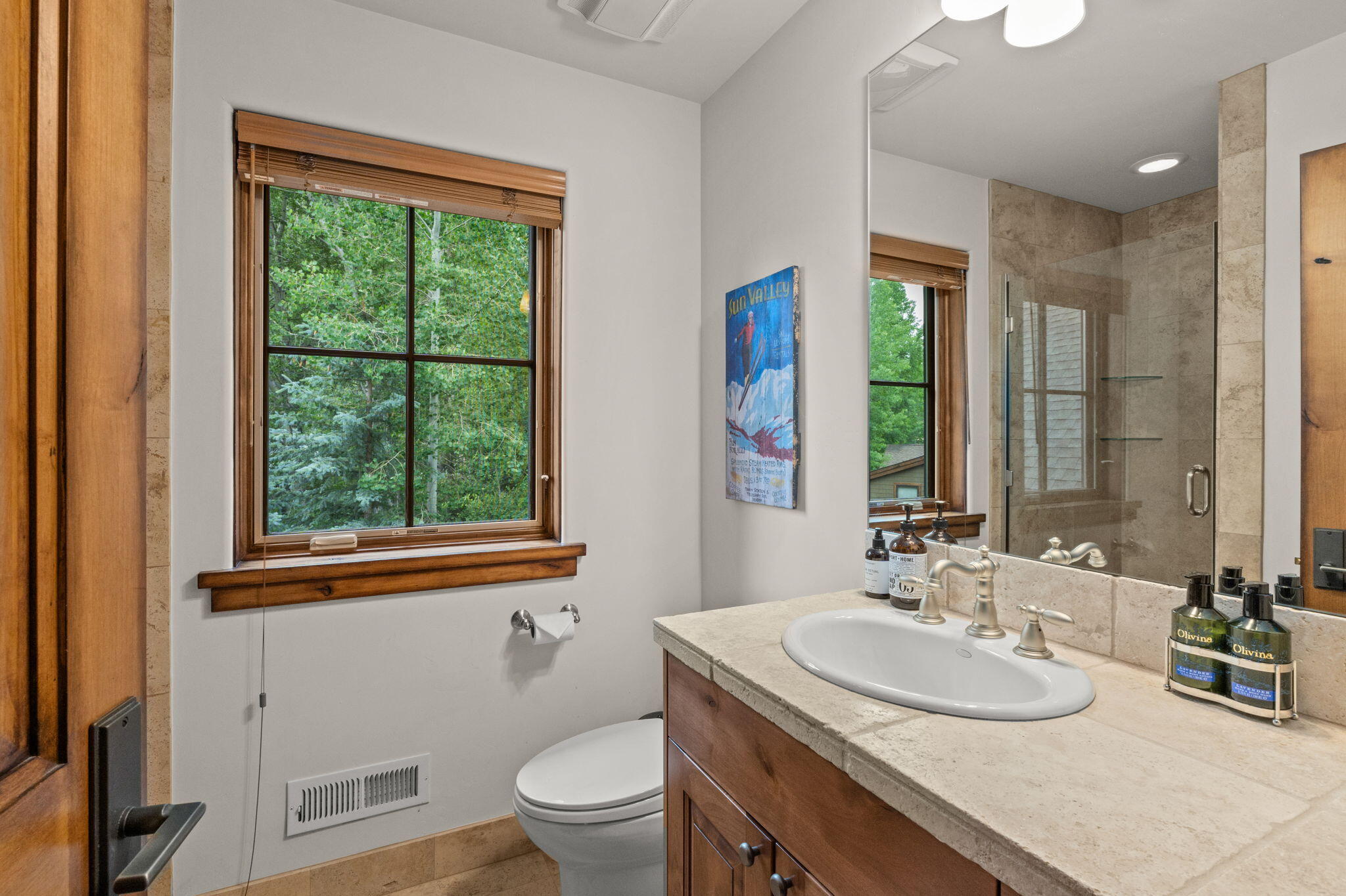 170 Bordeaux St Property Photo 26