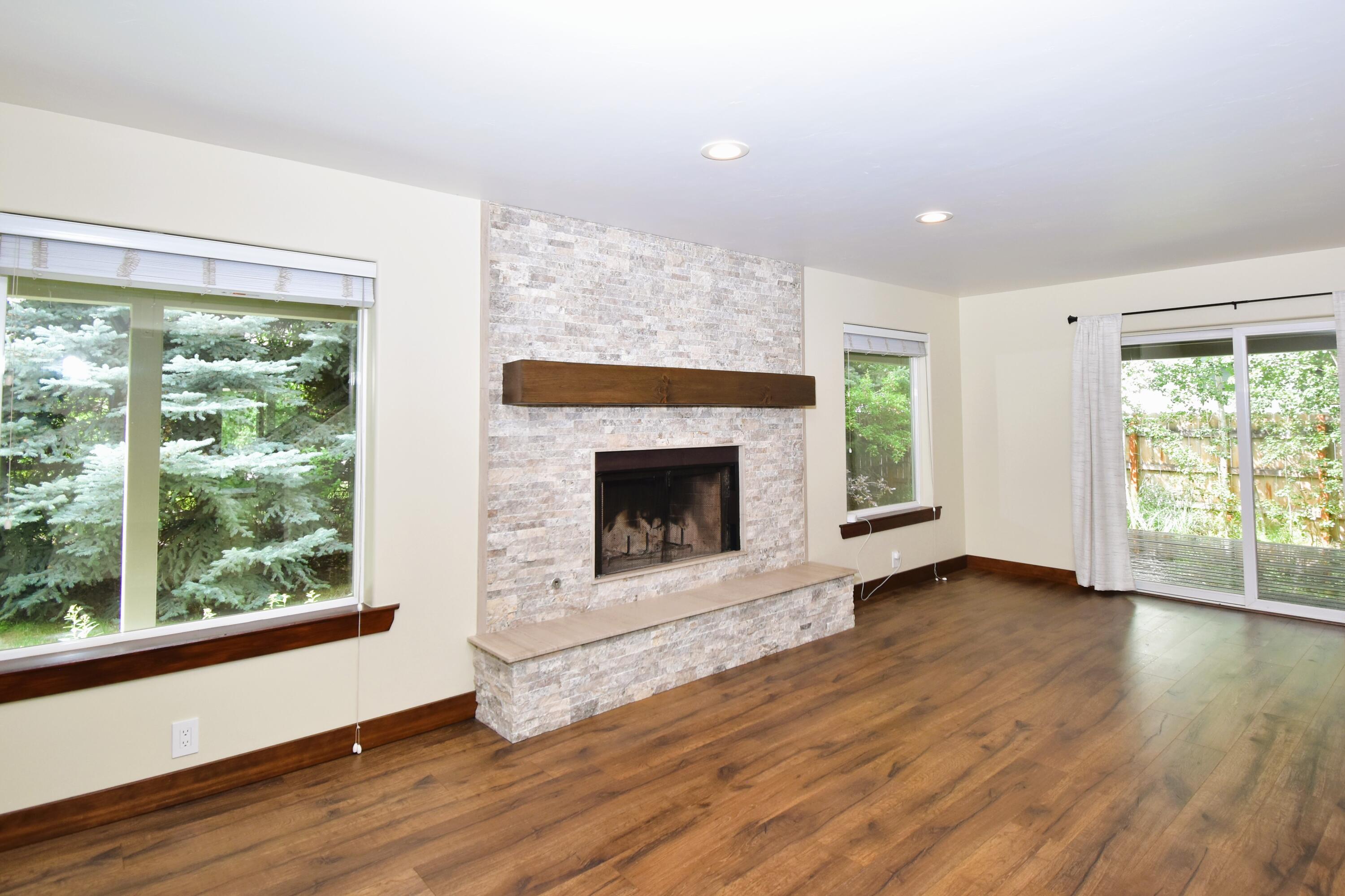 420 Whitetail Dr Property Photo 6