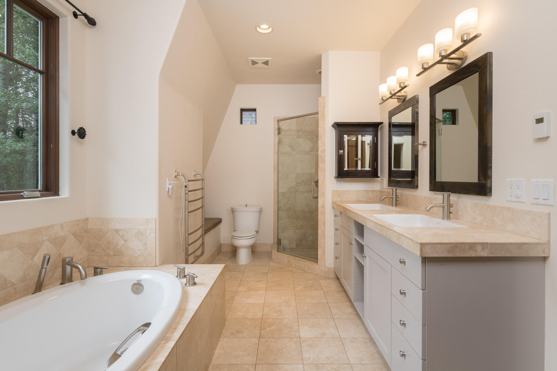 1051 Triumph Dr Property Photo 11