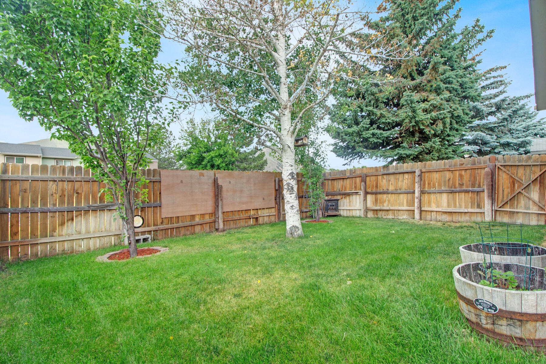 2670 Woodside Blvd Property Photo 17