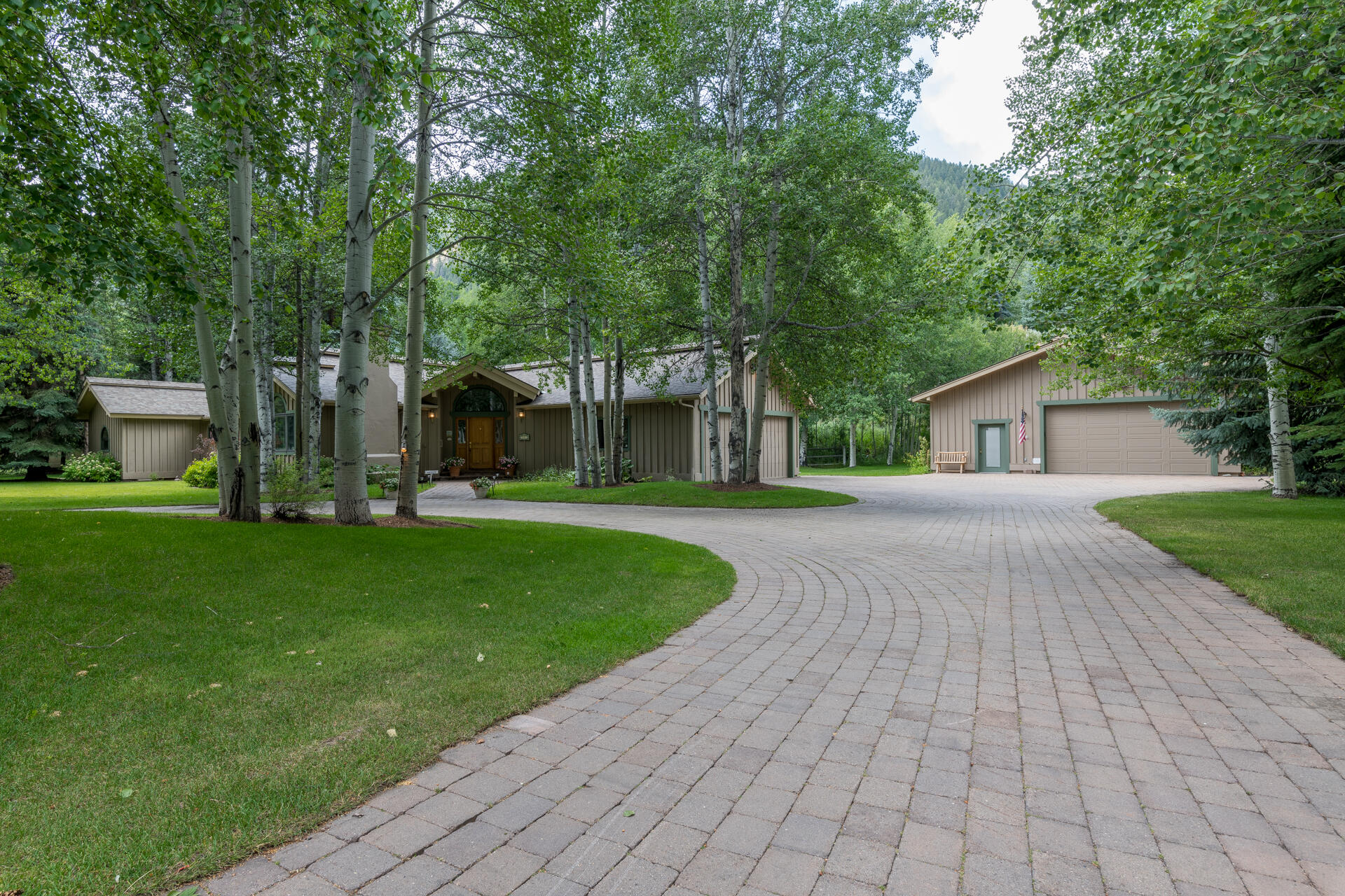 121 Aspen Hollow Rd Property Photo 18
