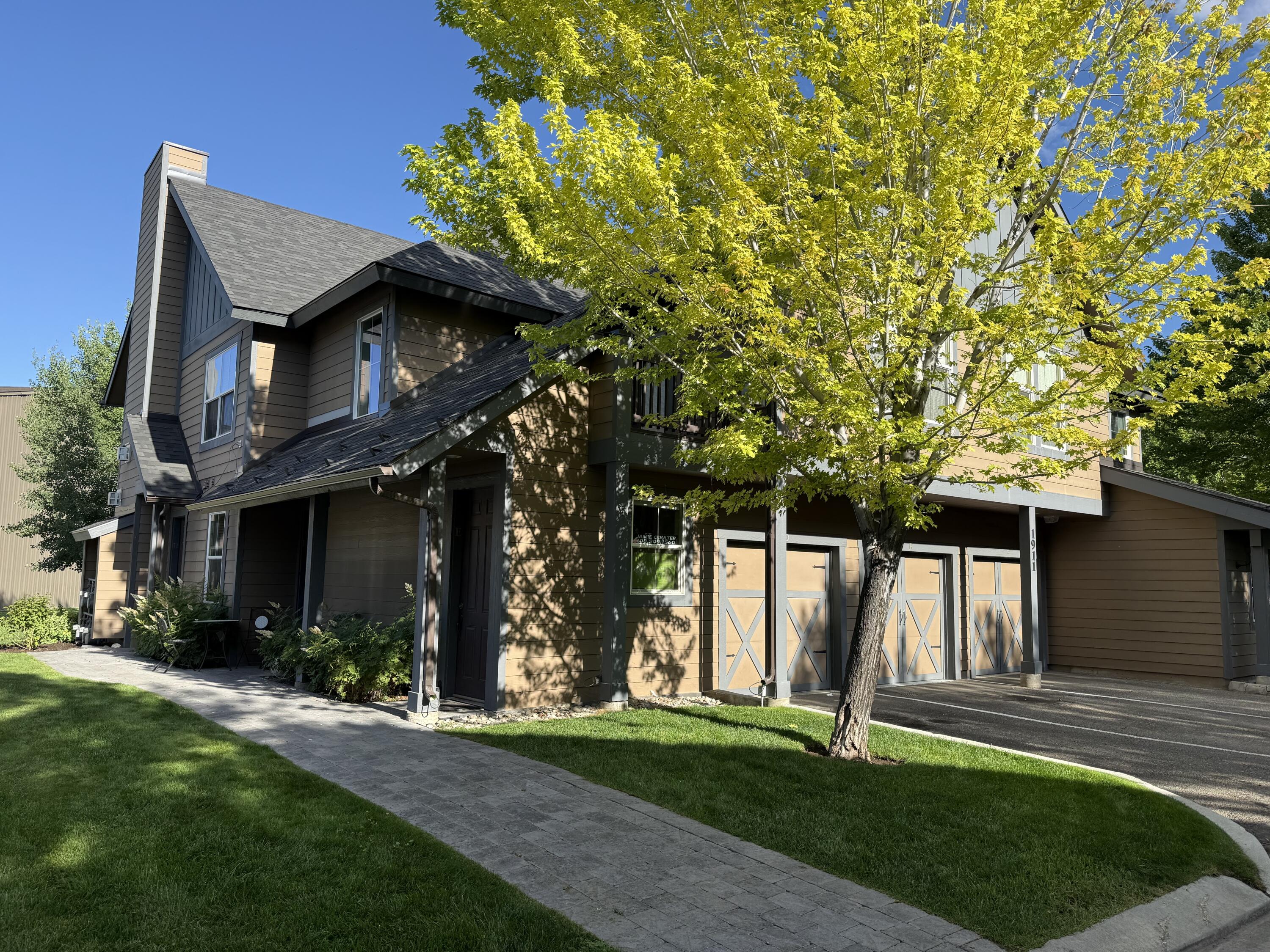 1911 Copper Ranch Lane E Property Photo 1