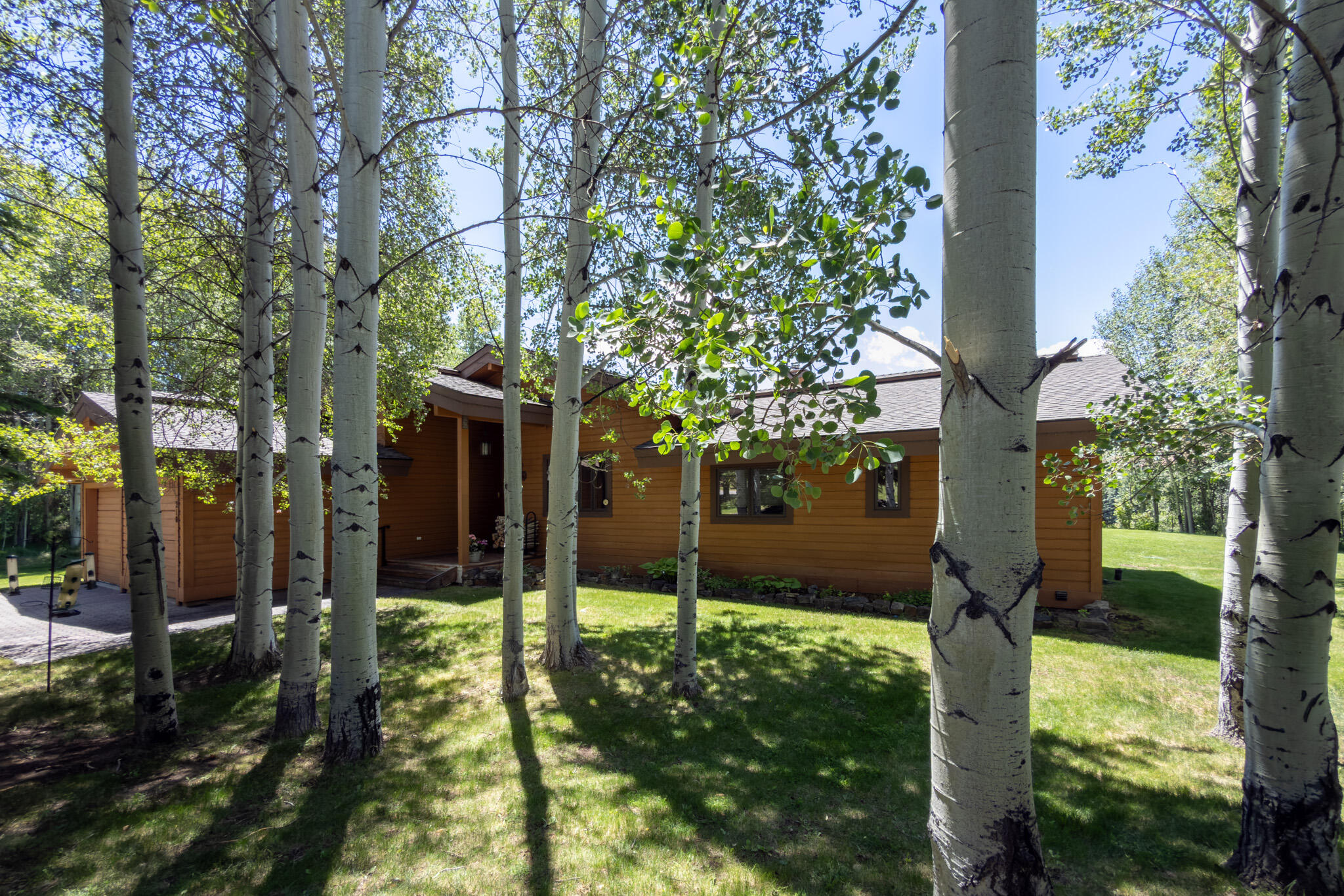 210 Sweetbrier Rd Property Photo 3