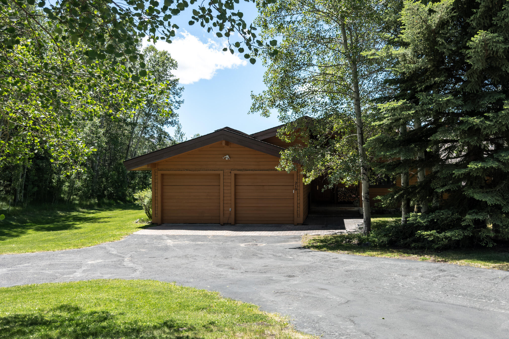 210 Sweetbrier Rd Property Photo 4