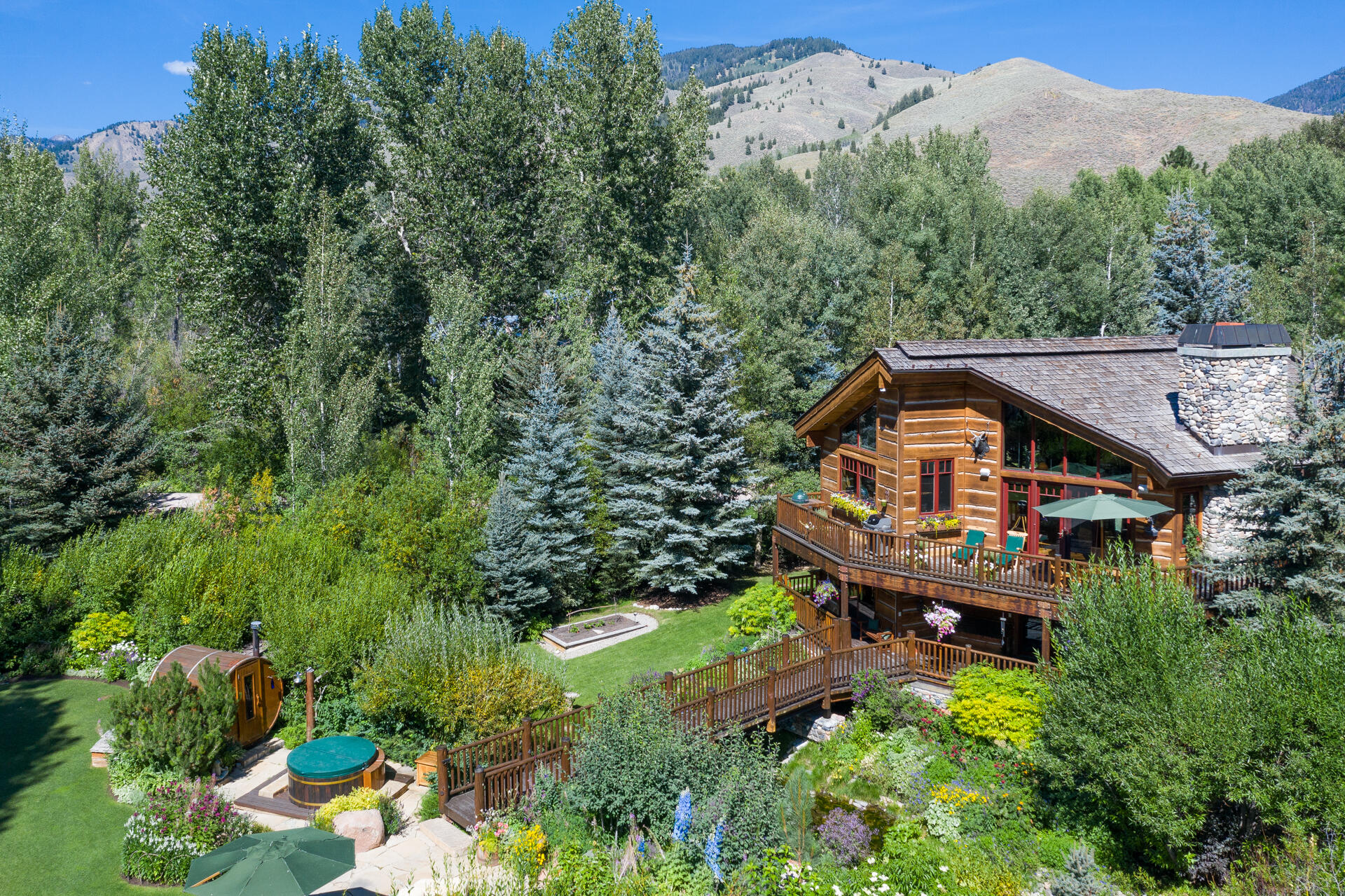 225 Eagle Creek Loop Property Photo 1