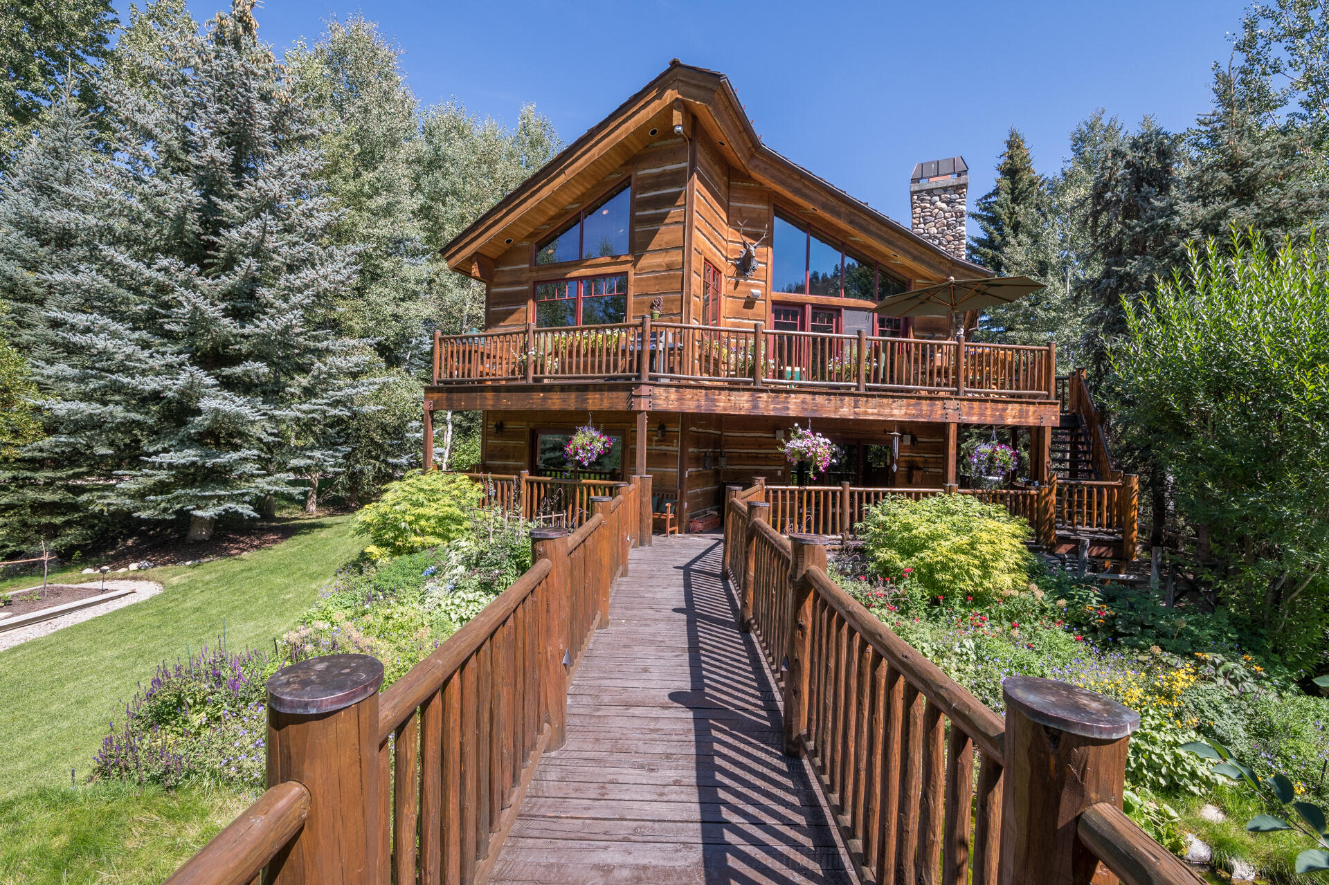 225 Eagle Creek Loop Property Photo 3