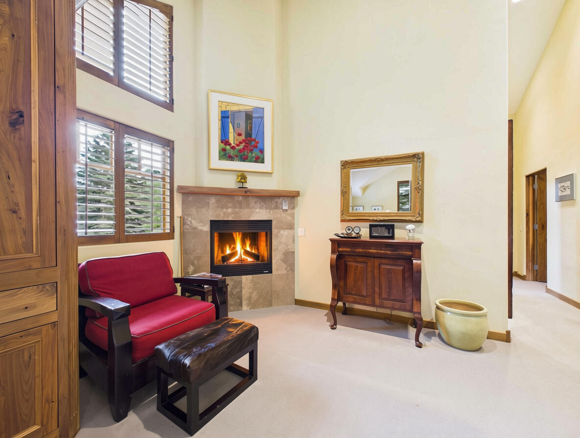 225 Eagle Creek Loop Property Photo 14