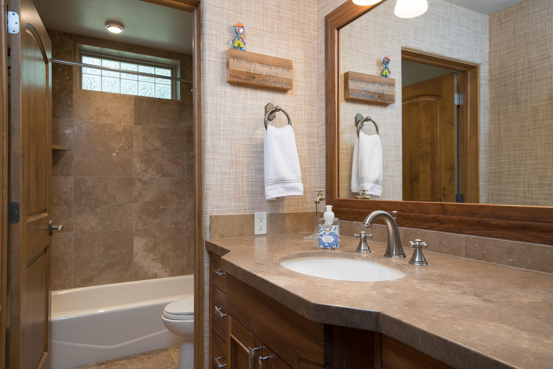 225 Eagle Creek Loop Property Photo 22