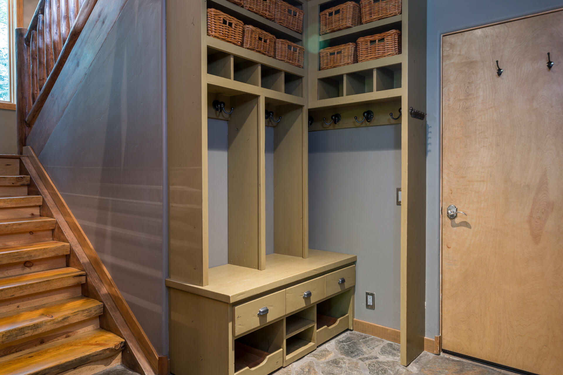 225 Eagle Creek Loop Property Photo 23