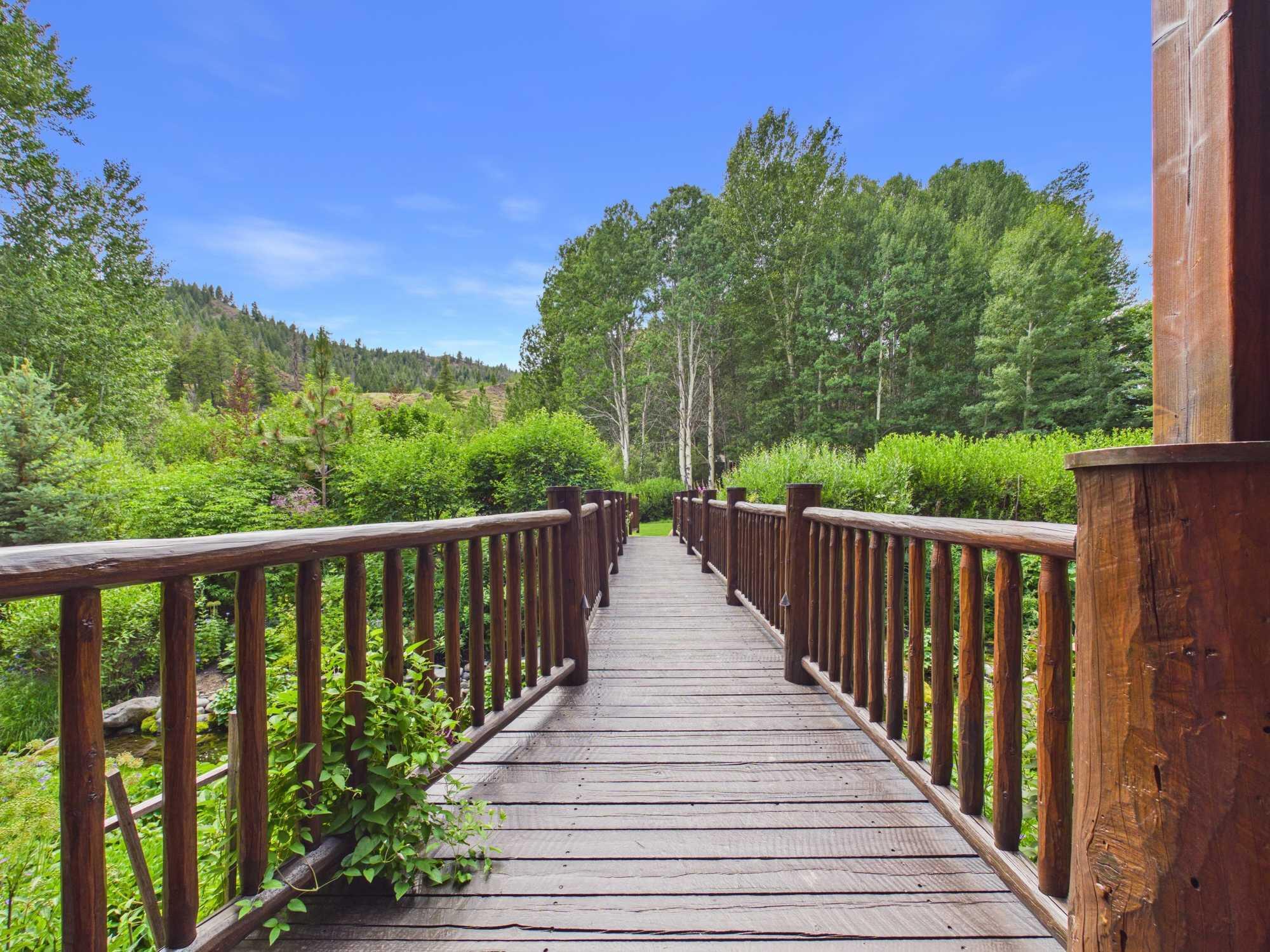 225 Eagle Creek Loop Property Photo 25