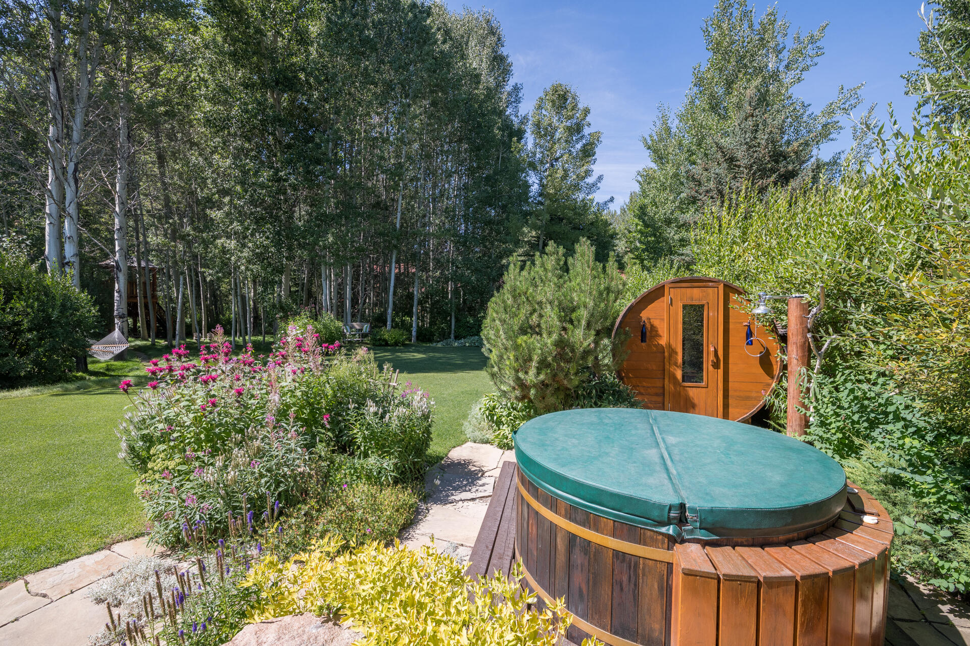 225 Eagle Creek Loop Property Photo 29